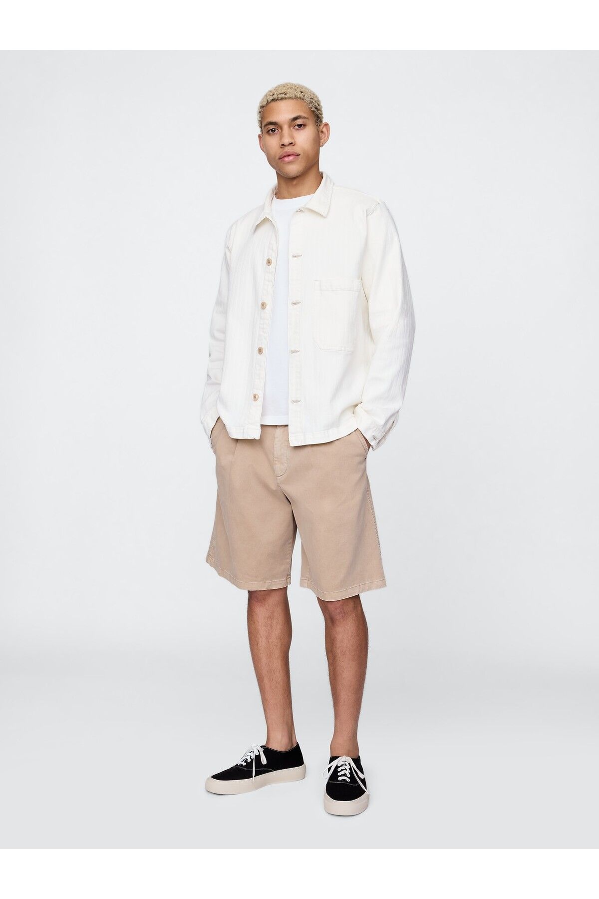 GAP Erkek Bej Pileli Khaki Şort