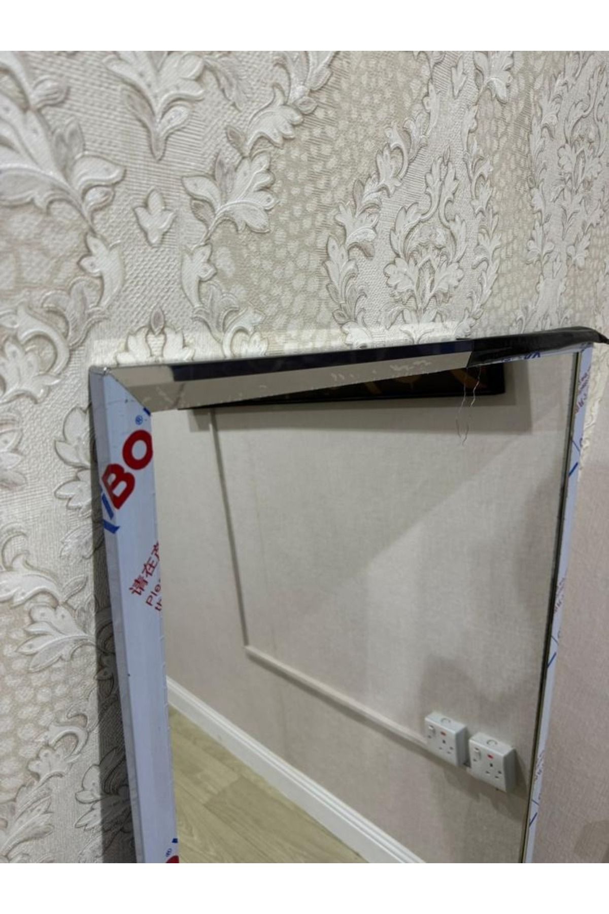 DECORA-Stylish and modern rectangular mirror, 3
