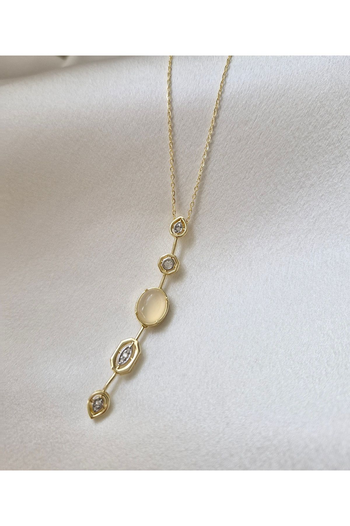 LOPY Renkli Taş Modeli Çelik Y Kolye – Y Şekilli, Renkli Taşlı, Hipoalerjenik, Gold
