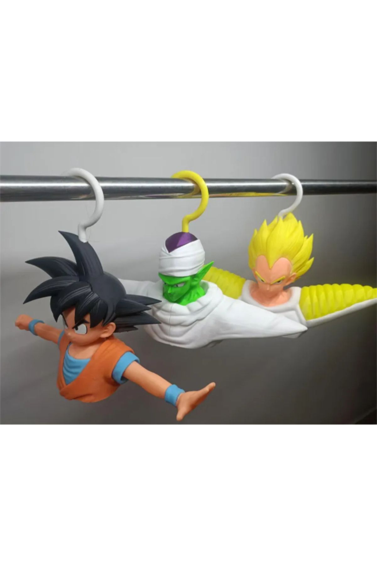 NOMOTHETIC Goku Askılık – Dragon Ball Temalı Duvar Dekoru