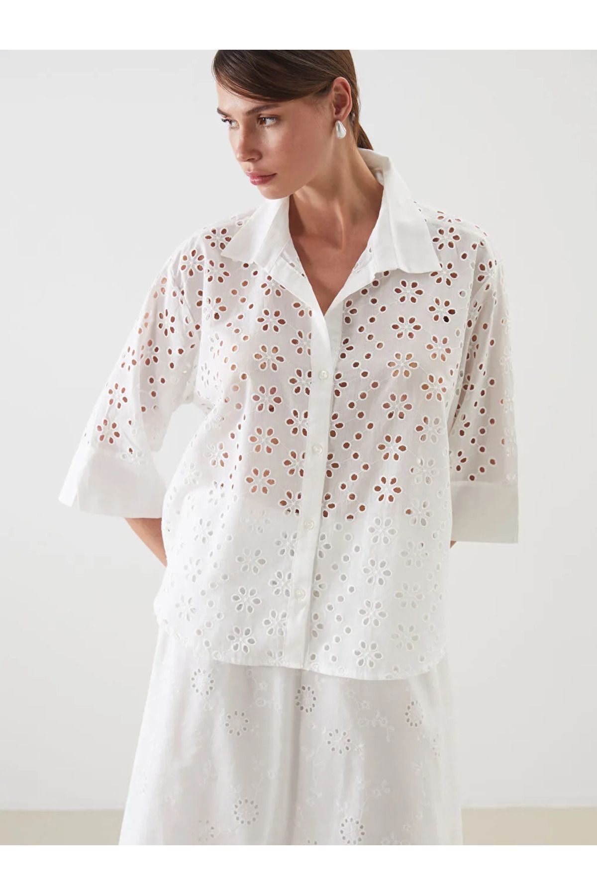 LC Waikiki LCW Vision Ajurlu Oversize Kadın Gömlek