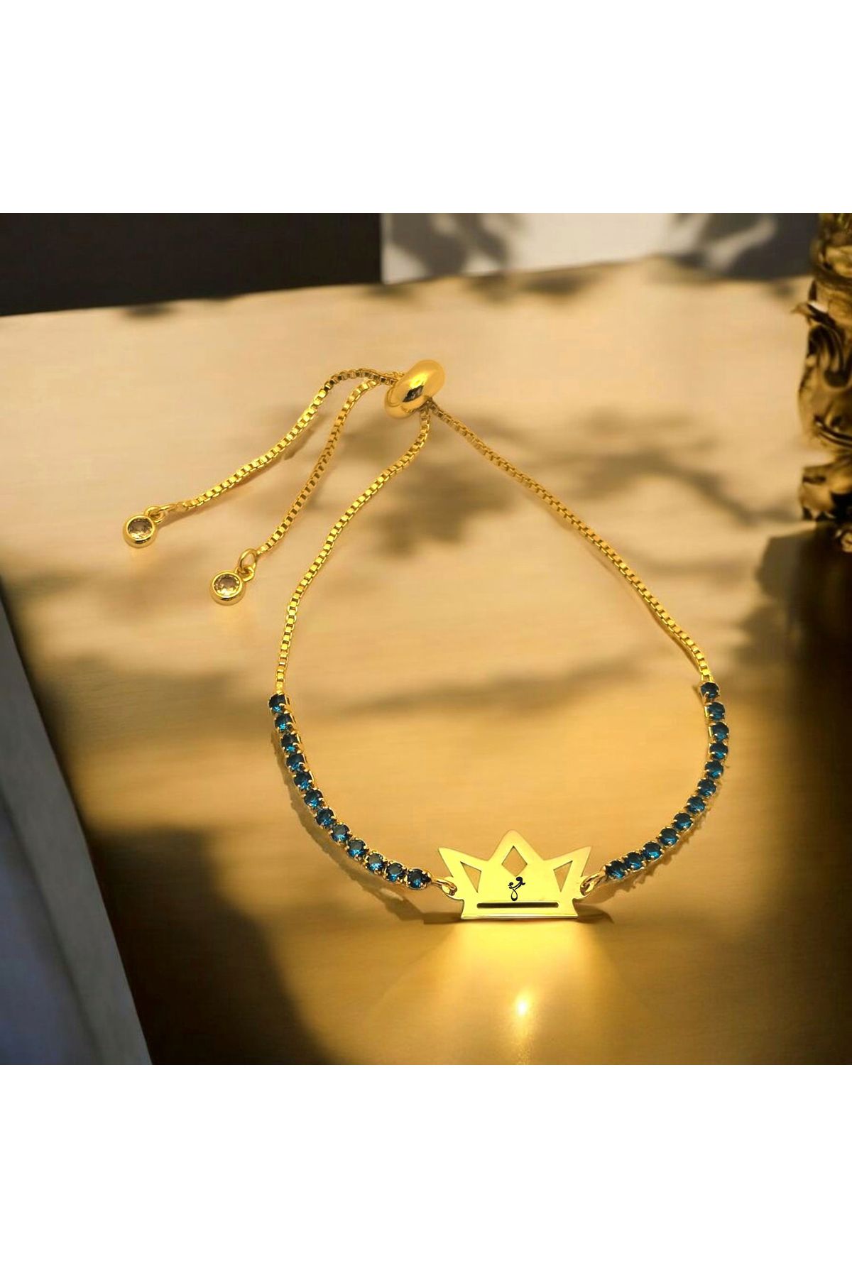 ARCHINO GOLD Anne Sevgisi Temalı 14 Ayar Altın Plakalı Zincirli Taç Motifli Hediye Bileklik-466sembol-mavitaş