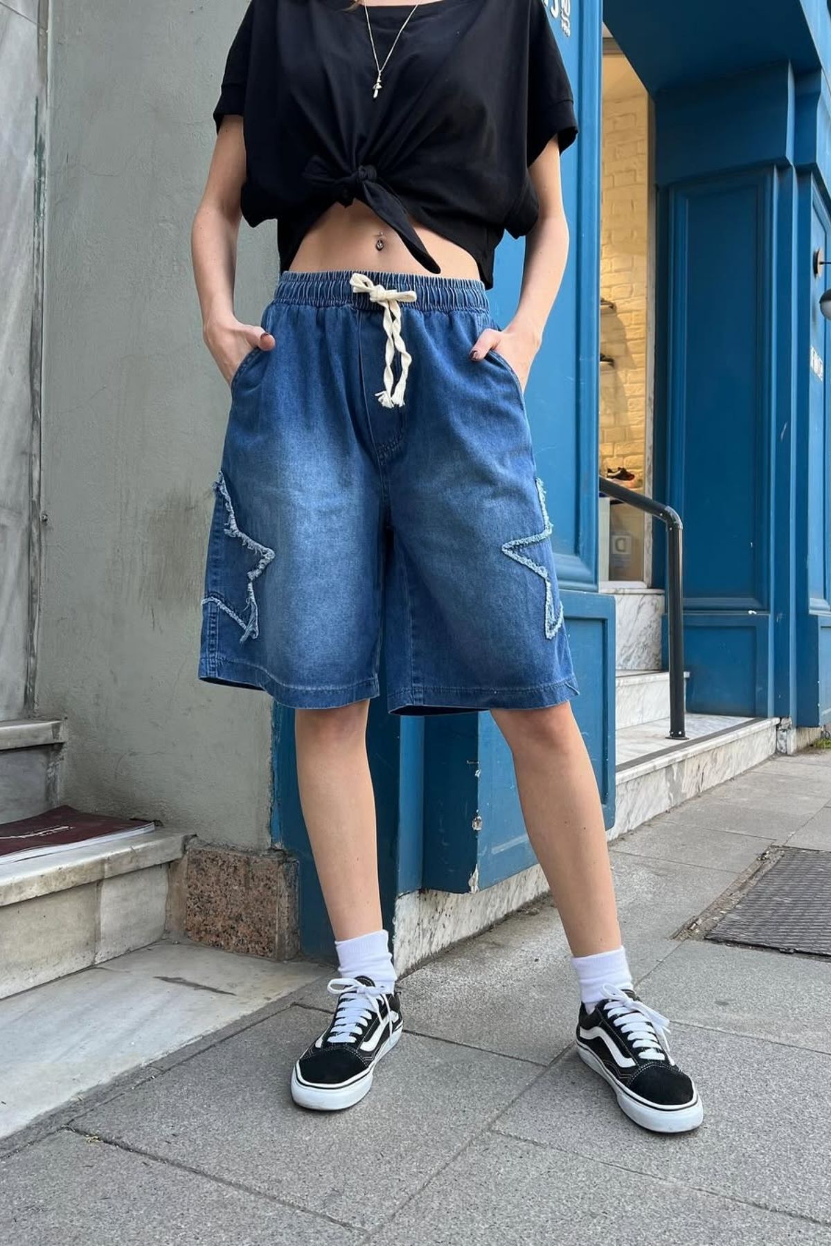 Chirkef Unisex Baggy Fit Pamuklu Premium Kumaş Bol Paça Yıldız Desenli Sokak Stili Kapri Şort Stars