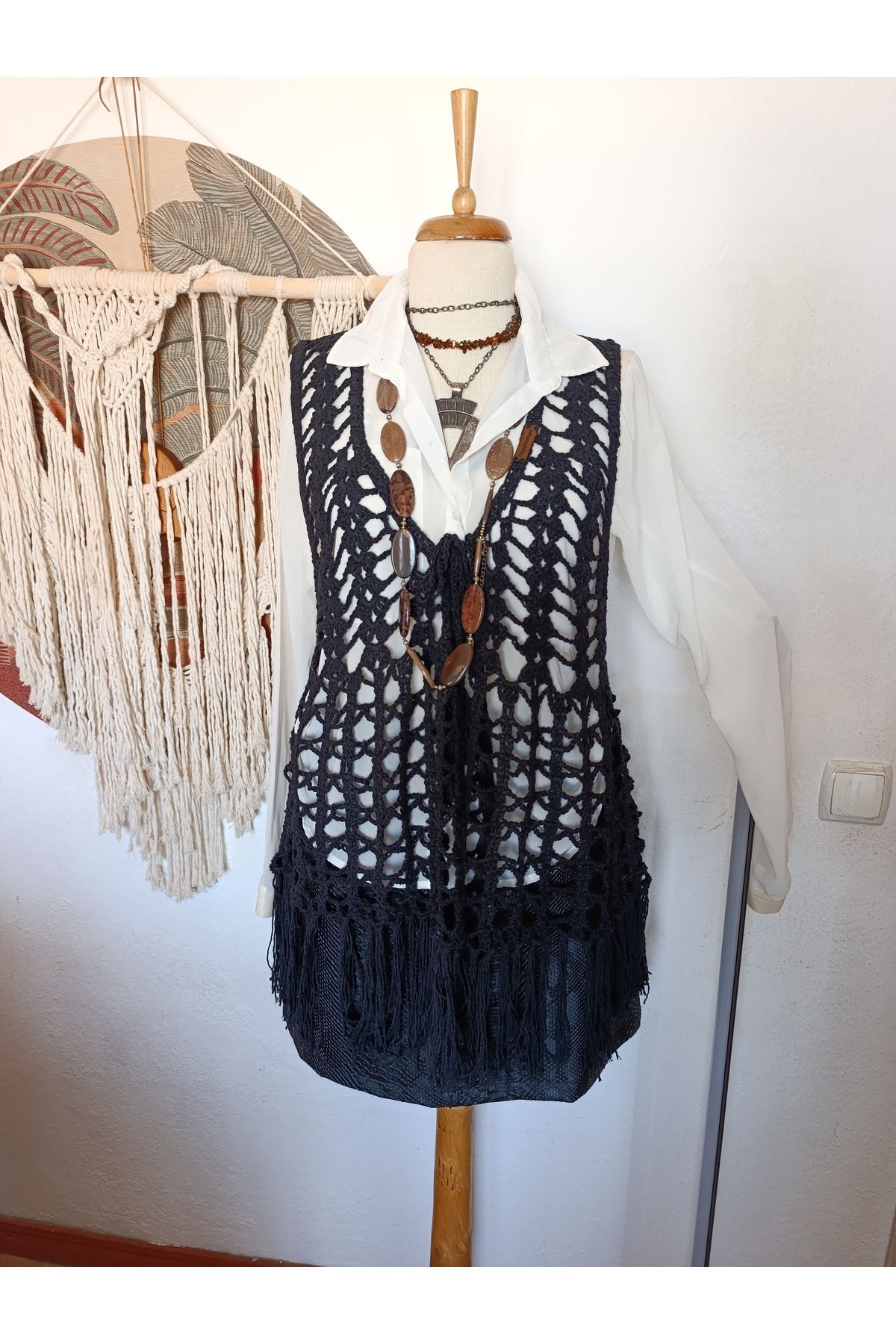 Hippybutik Siyah Koton ip Dantel Tığ Dokuma El İşi Tasarım Yelek