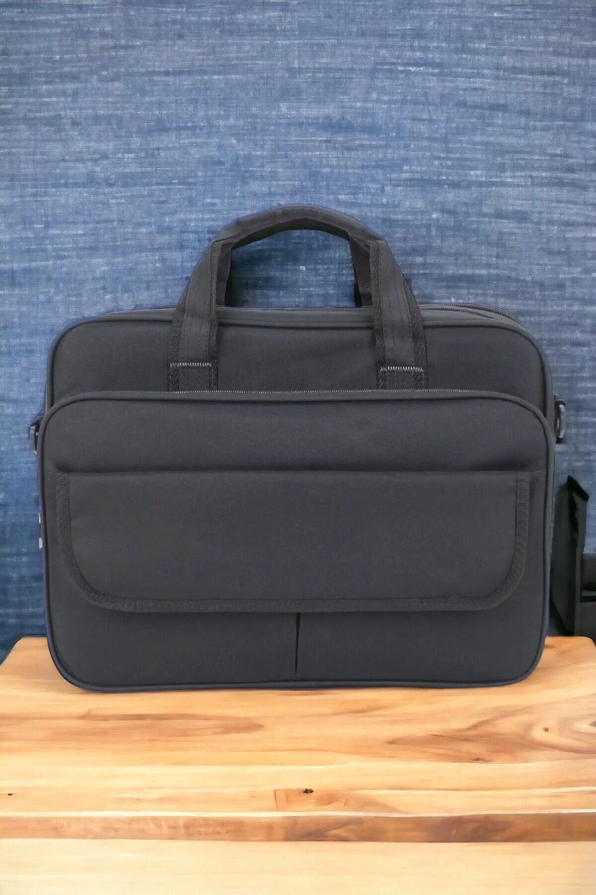 KÖMEN 15.6 inç Siyah Laptop Evrak Çantası