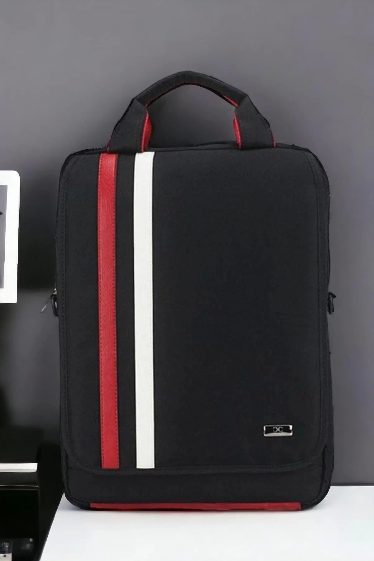 KÖMEN 15,6 inç Slim Siyah Laptop Sırt Çantası