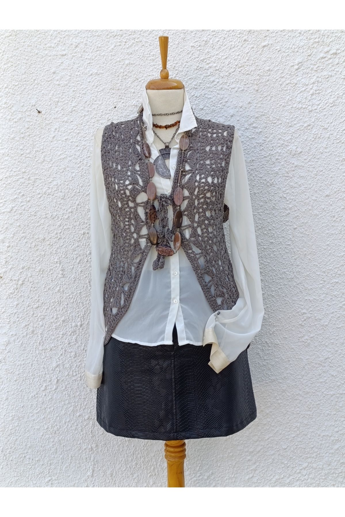 Hippybutik Antrasit Gri Asimetri Koton İp Tığ Dokuma Dantel Tasarım Yelek