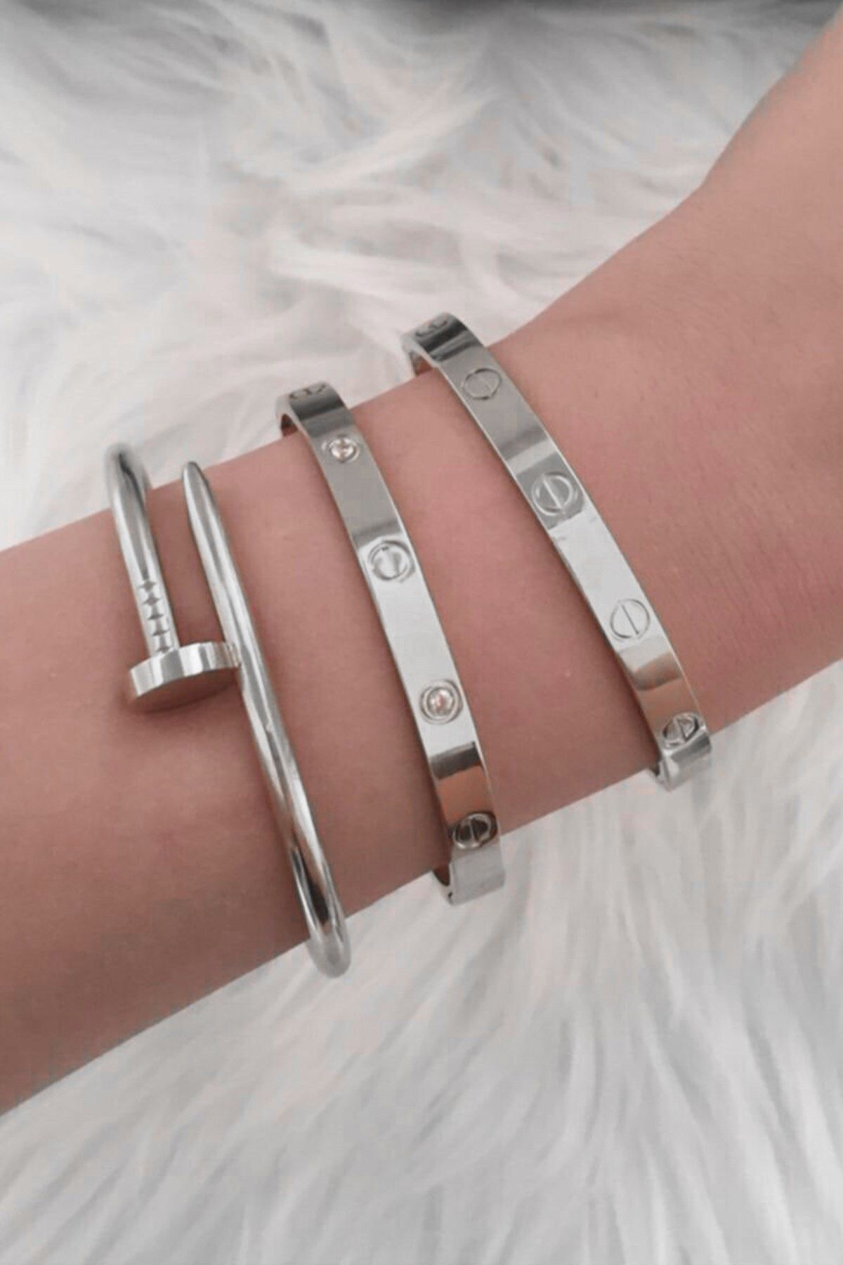 X-Lady Accessories Gümüş Kaplama Kombin Çivi, Taşlı Ve Taşsız Kelepçe Bileklik - 451