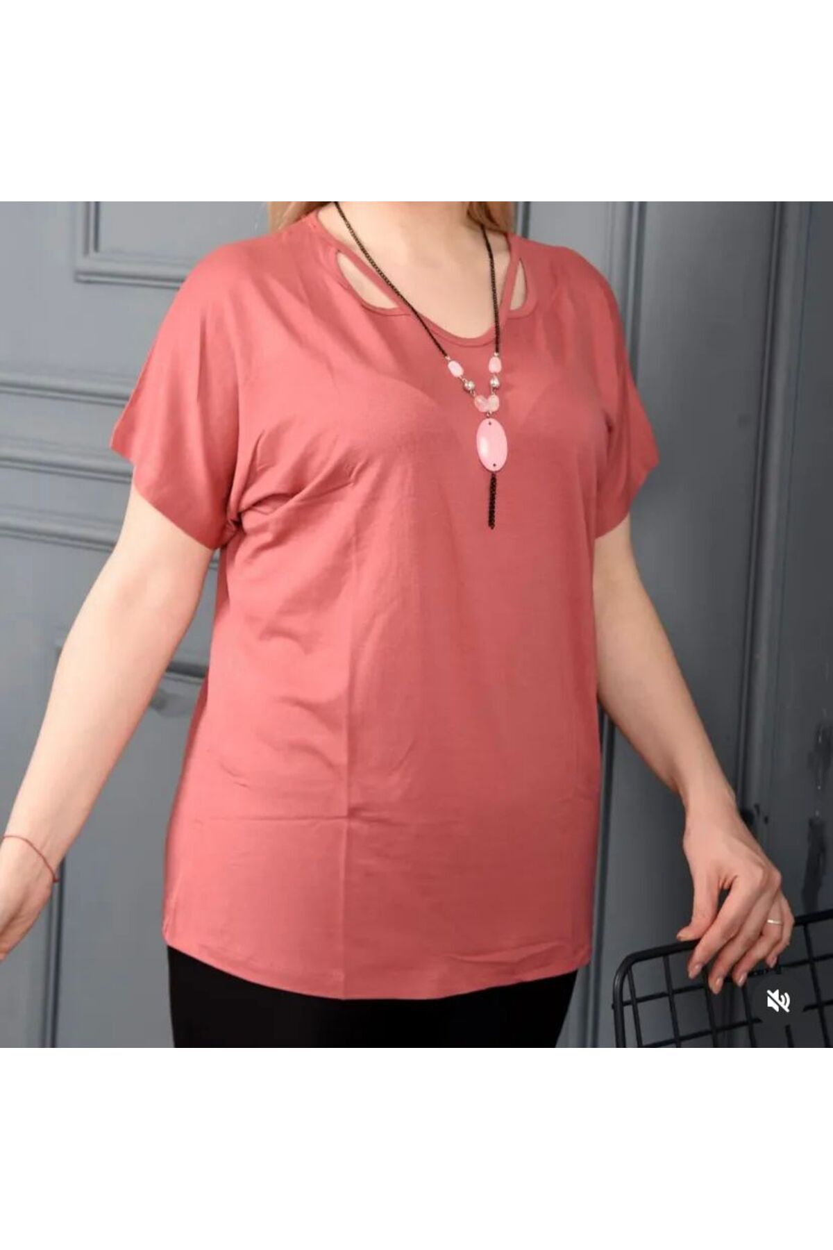 fatma keskin linna butik Kadın Yakası Pencereli Likralı Viskon Genç Büyük Beden T-Shirt Gül Kurusu Renk