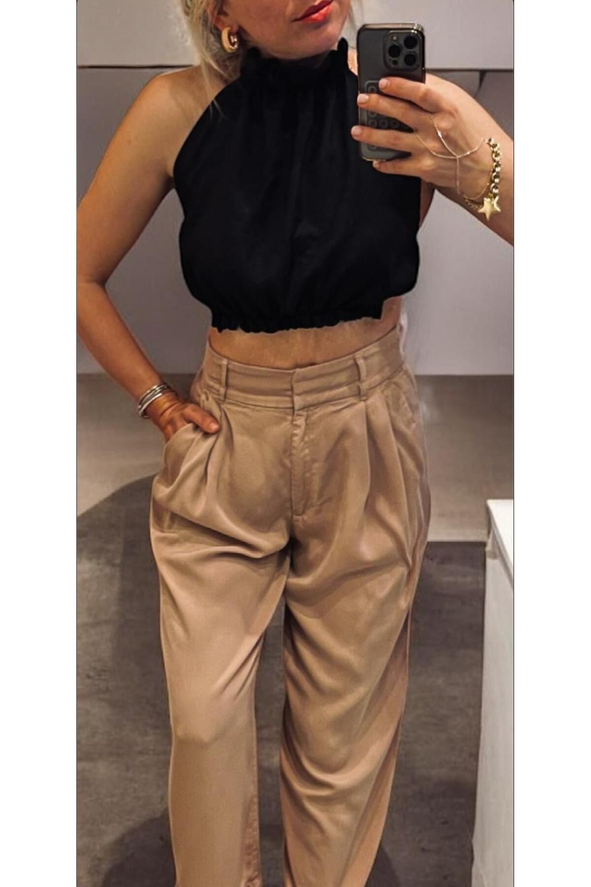 World Fashion Trends Sırt Dekolteli Bluz