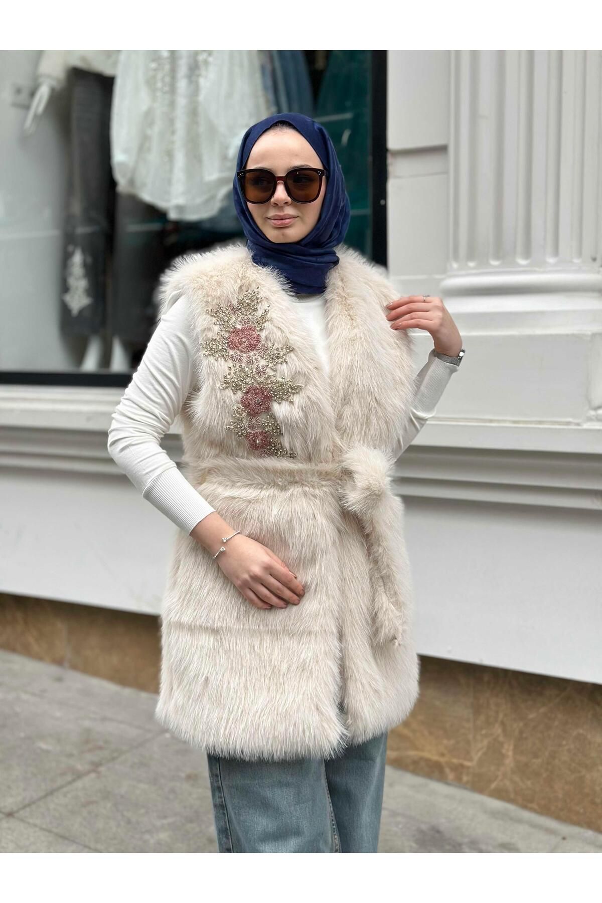 Ranasubaşı Kisya Yelek Pudra İşlemeli