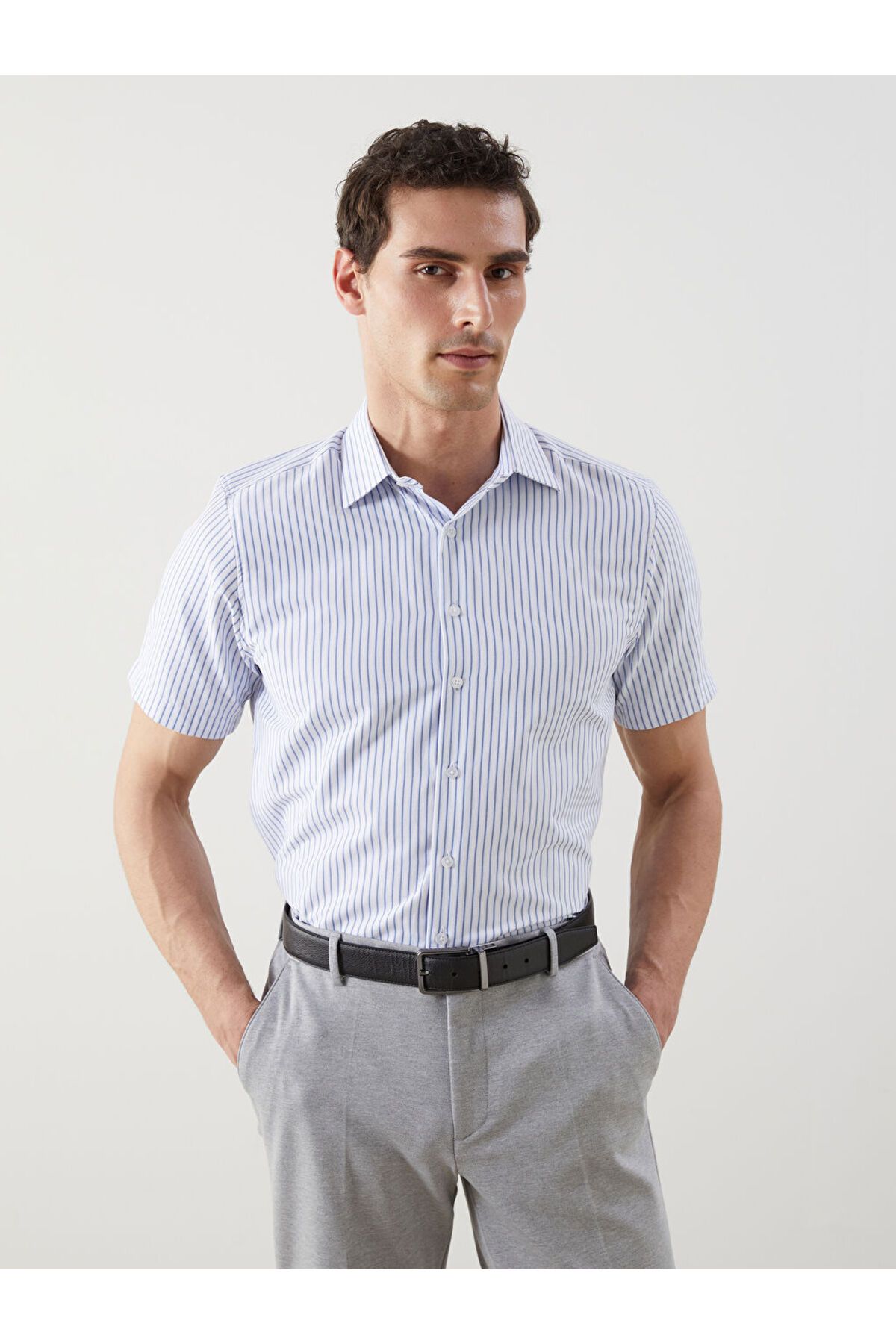 LC Waikiki LCWAIKIKI Formal Beyaz Regular Fit Çizgili Erkek Gömlek S5EQ75Z8NVY25