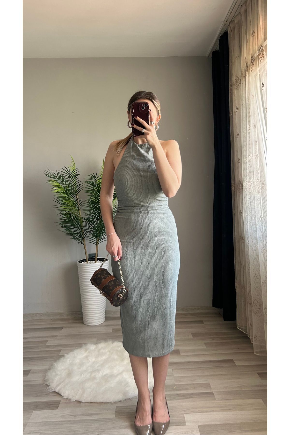 ensbutik Halter Yaka Sırt Dekolteli Midi Elbise