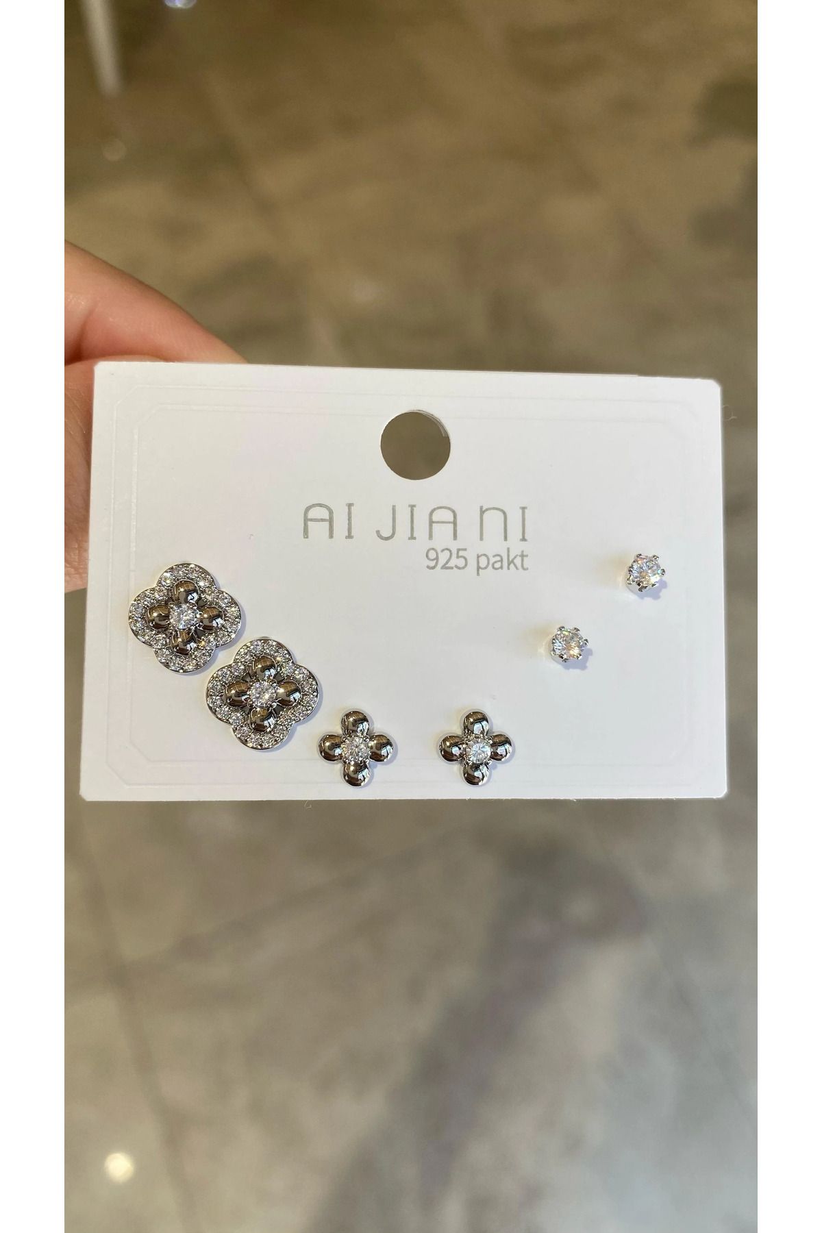 Yares Accessories Çoklu küpe marka