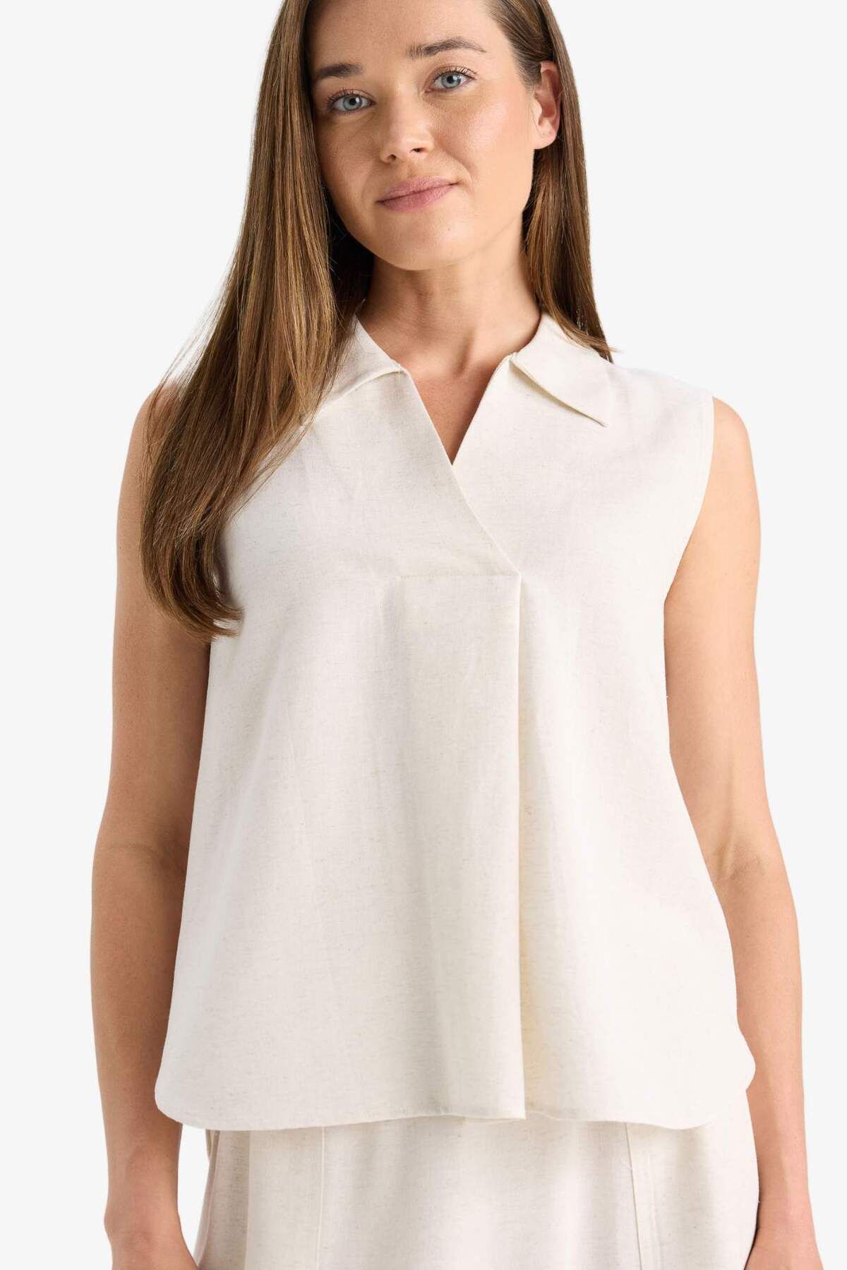 DeFacto Regular Fit Polo Yaka Keten Karışımlı Kolsuz Bluz F0982AX25HS