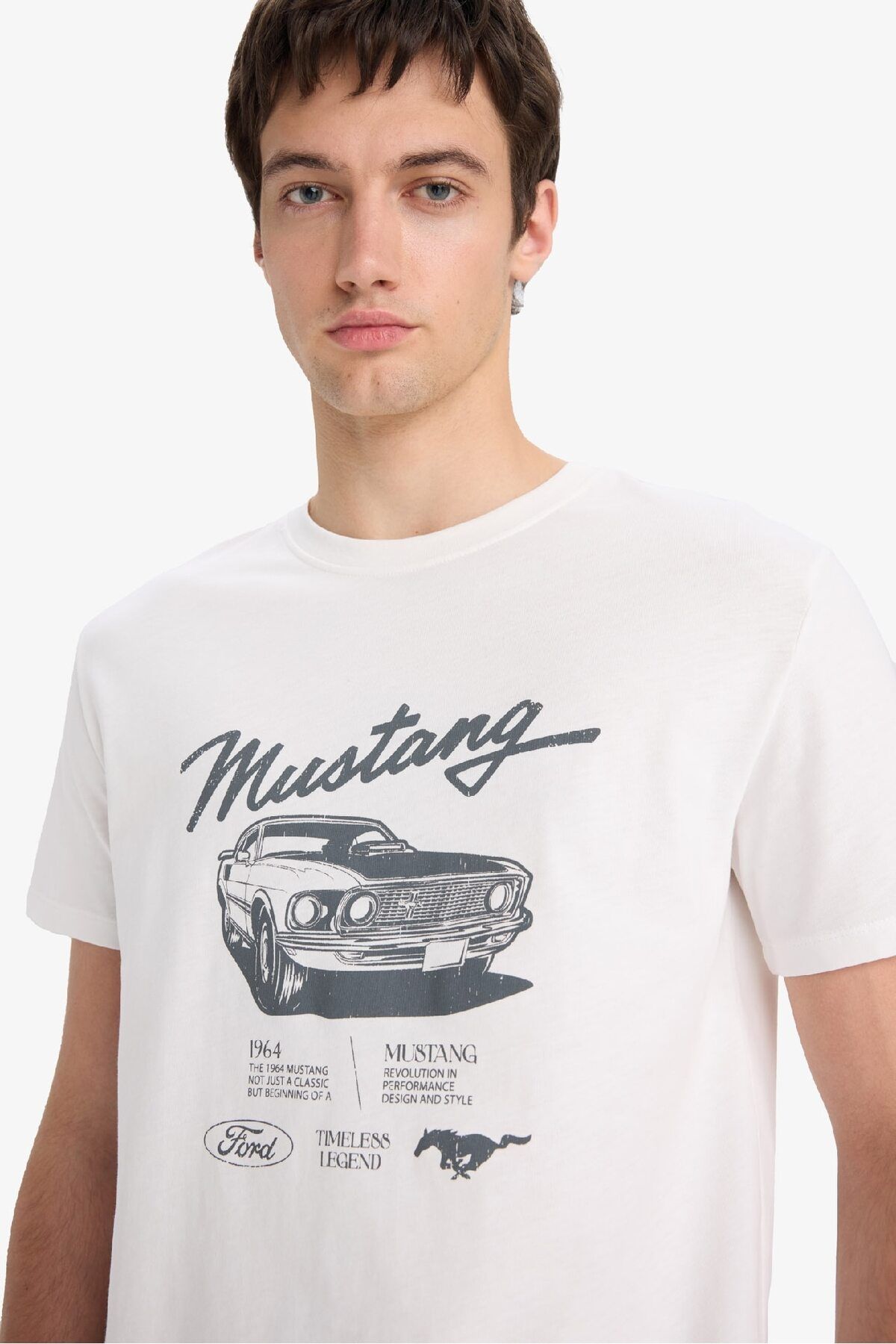 DeFacto %100 Pamuk Ford Motor Company Regular Fit Bisiklet Yaka Kısa Kollu Tişört F4295AX25SM
