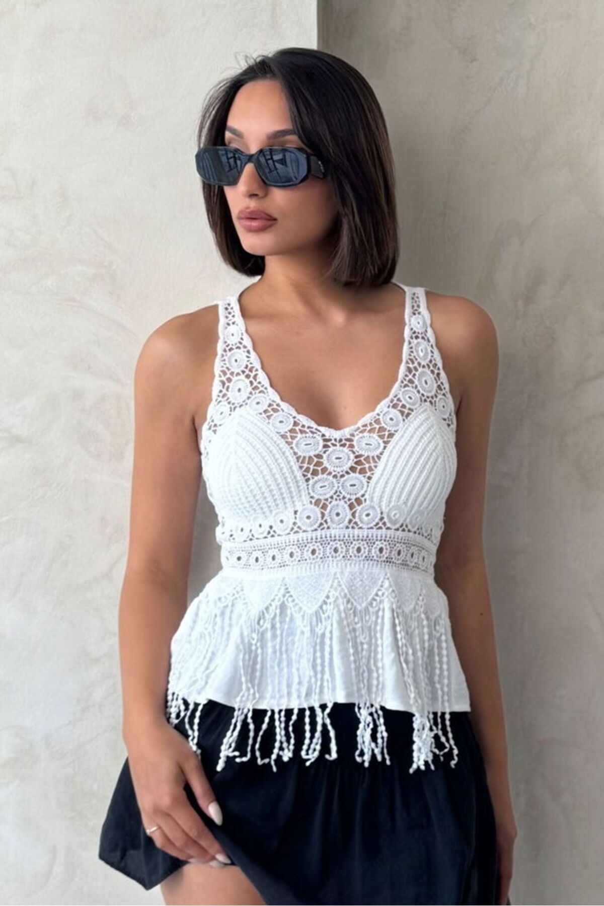 Castivo Fashion Güpür Fırfır Detaylı Askılı Kadın Bluz