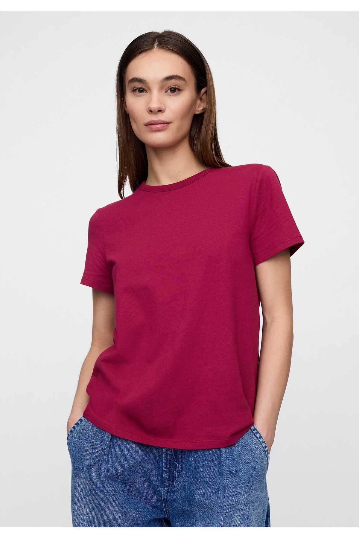 GAP Favorite Crewneck T-Shirt