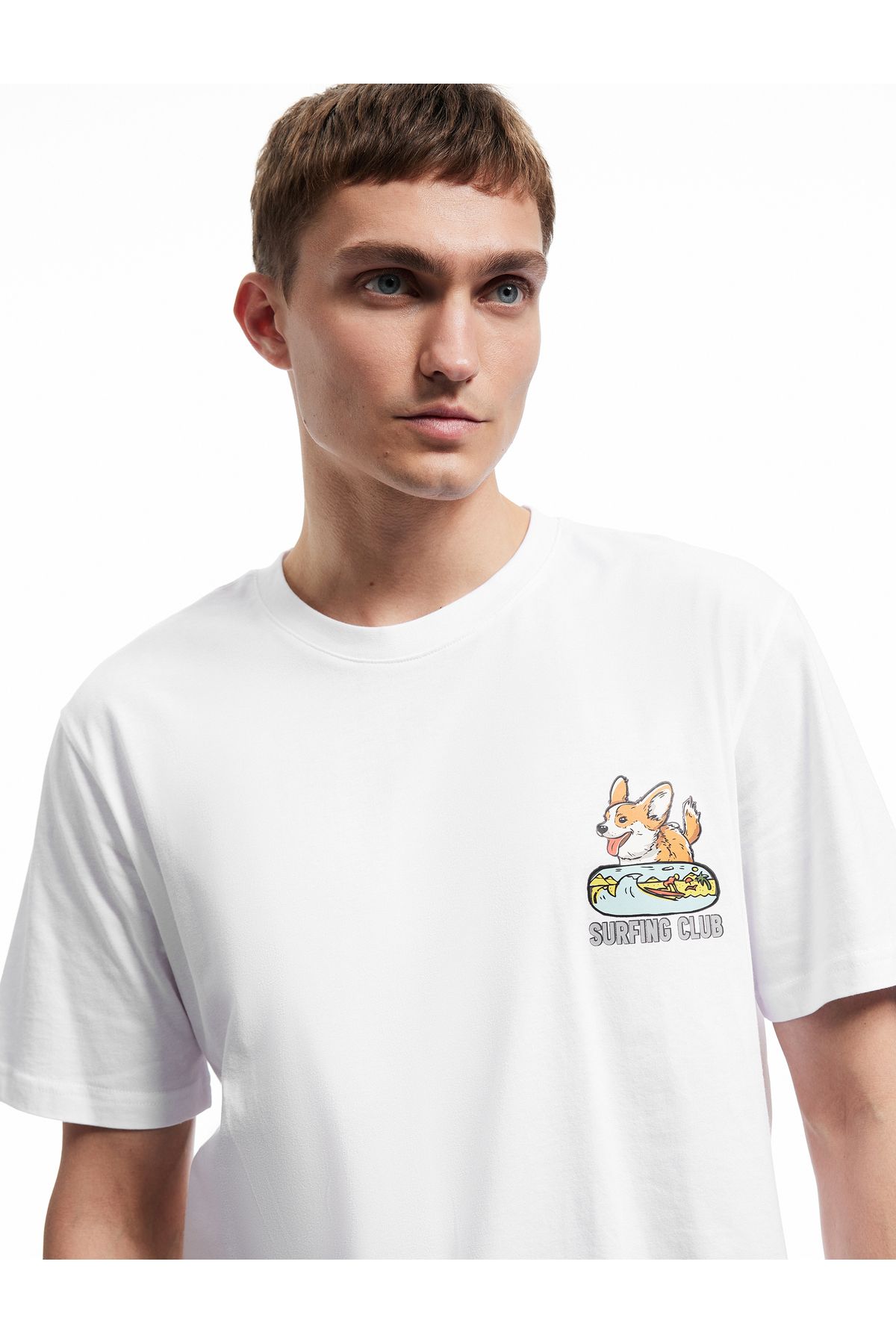 Koton KT - Kısa Kollu Pamuklu Regular Fit Bisiklet Yaka Köpek Baskılı Tişört