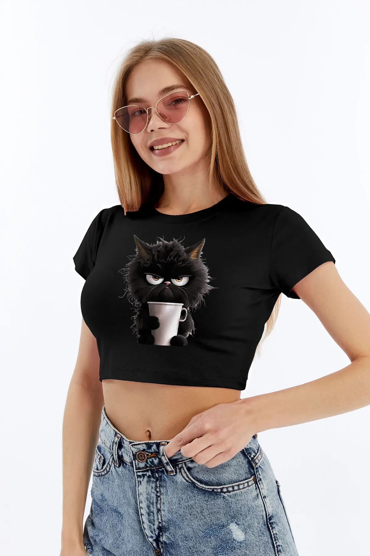 MYFORA Kızgın Kedi Baskılı Crop Kadın Tişört | %100 Viskon