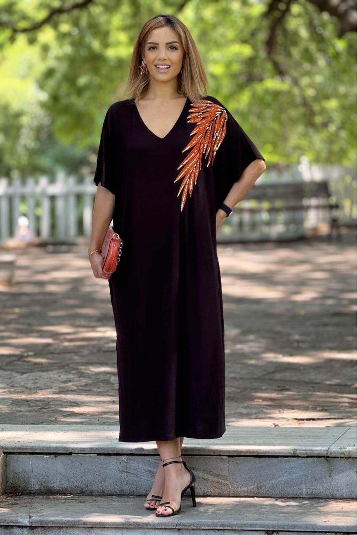 Nevin Kaya Moda Turuncu Nakışlı Siyah Pamuklu Elbise