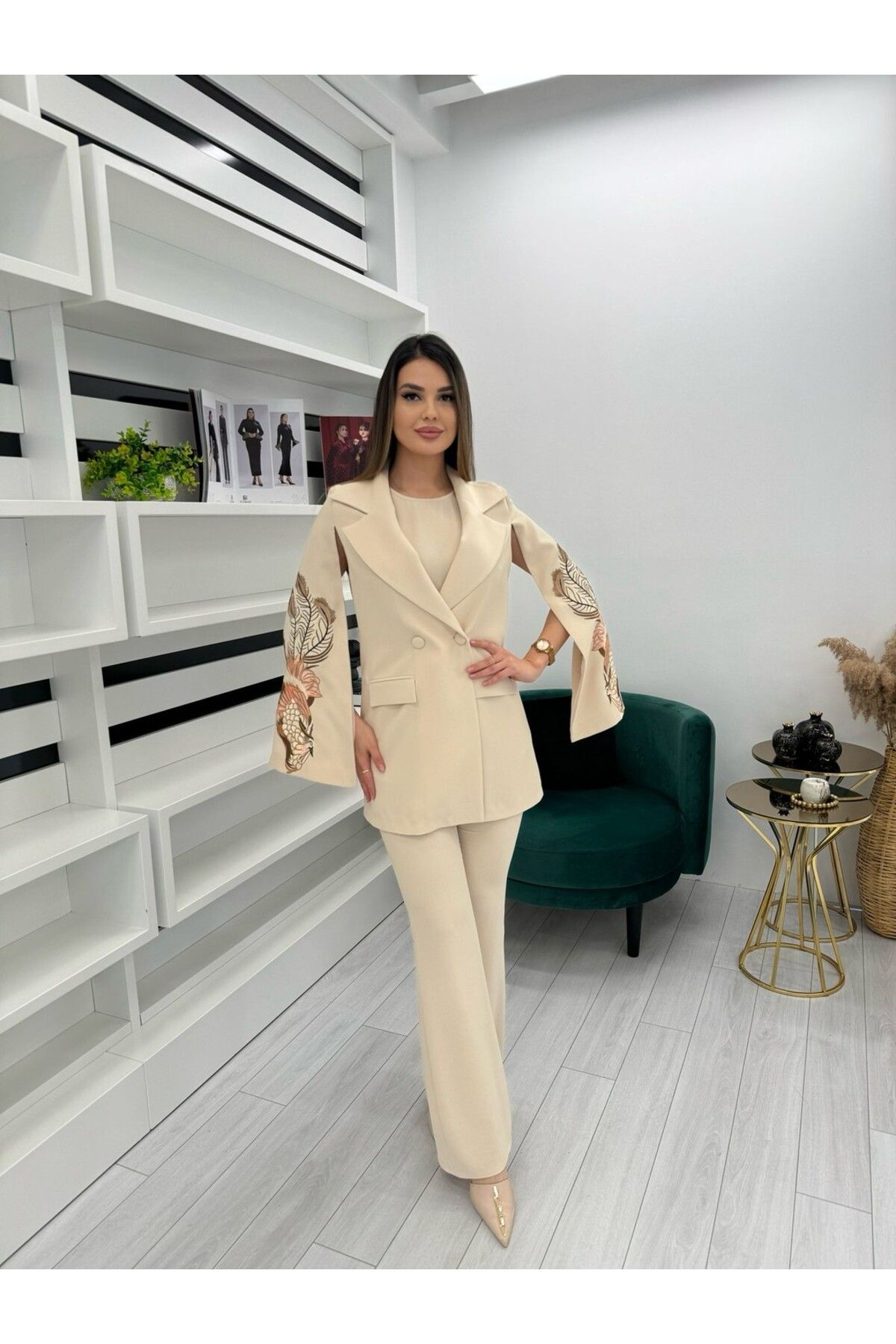 White Corner 3062 KOL NAKIŞLI ÜÇLÜ TAKIM (uzun kollu badi isteye göre verilebilir)