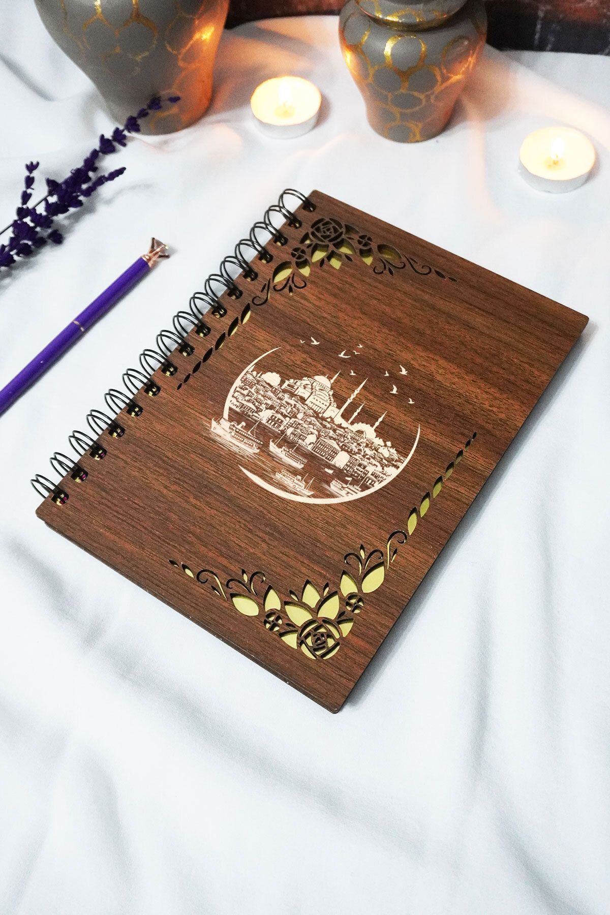 markcat İstanbul Ahşap Kapaklı Spiralli Okul Defteri - Çizgili Defter - 60 yaprak (120 sayfa) - A5 15x21 cm