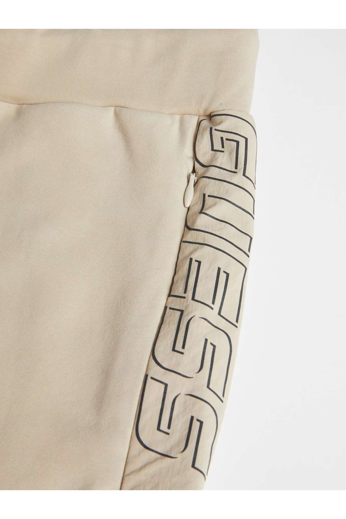 Guess-Calvin Men's Active Regular Fit Sweatpants 5