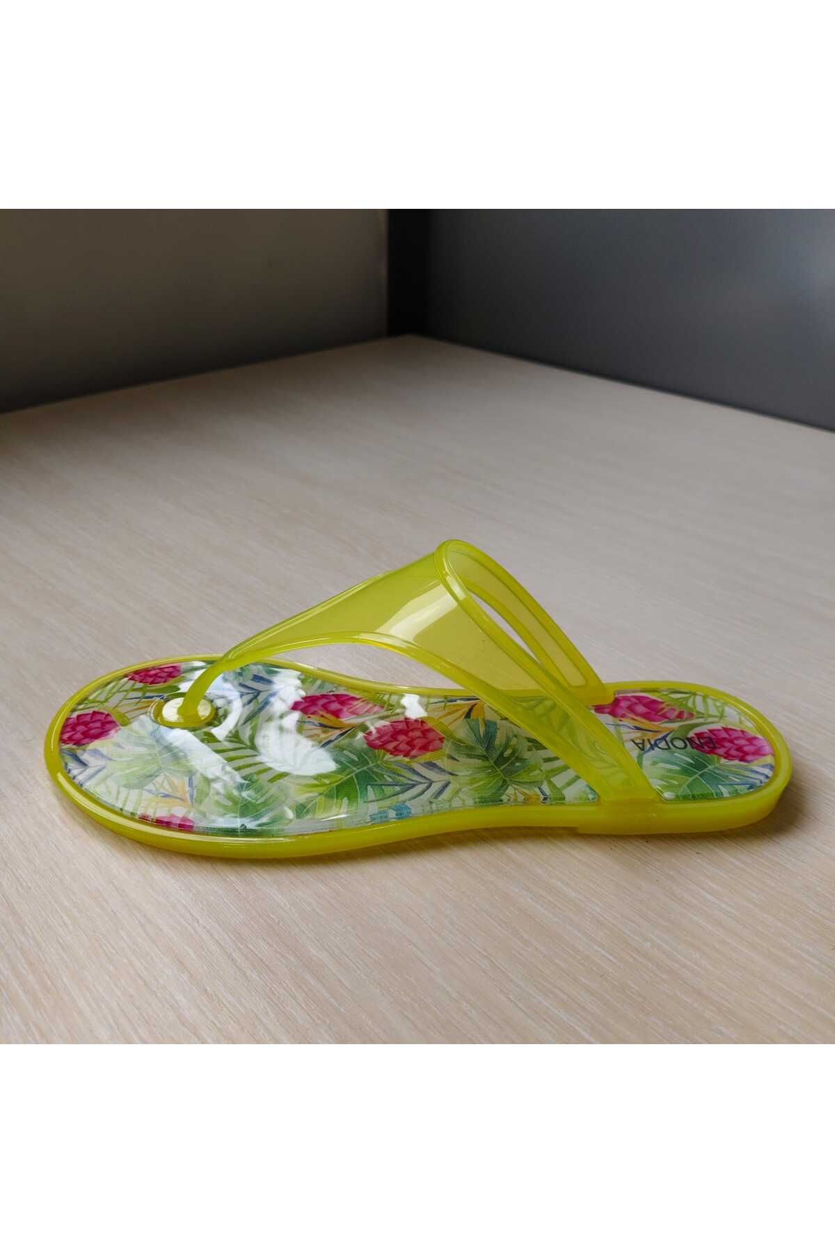 Enodia > ANANASLI DESENLİ LİMON SARISI JELLY PARMAK ARASI SANDALET