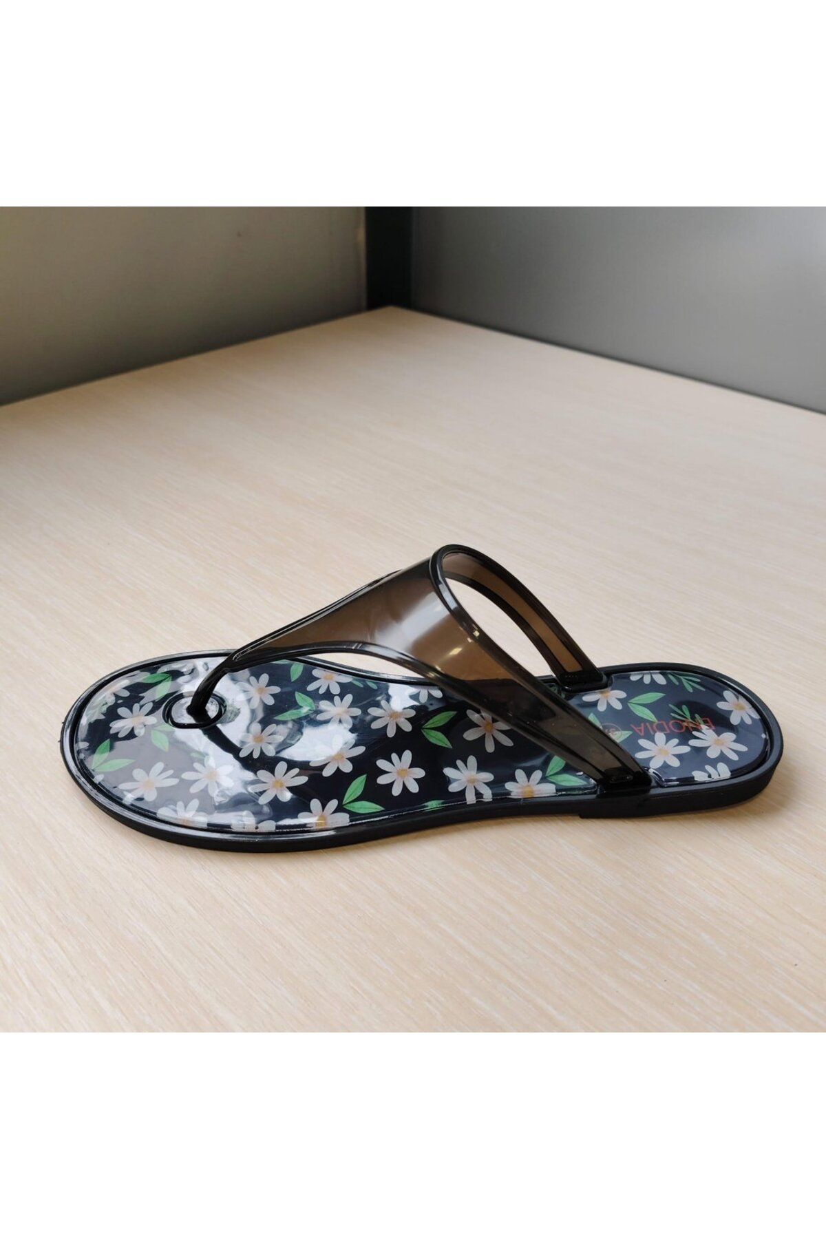 Enodia J-9003-2 PAPATYA DESENLİ SİYAH JELLY PARMAK ARASI SANDALET