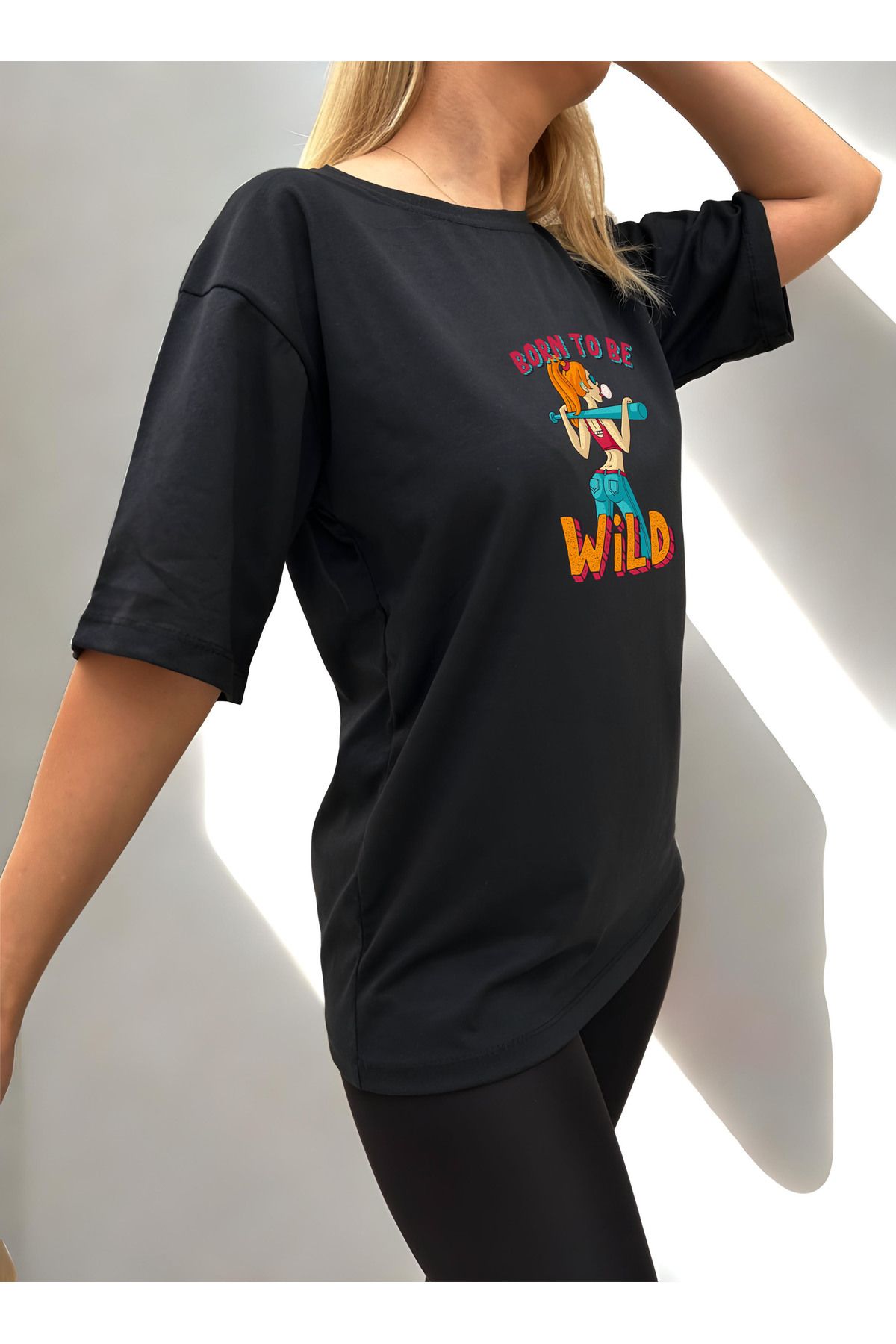 ClubSpaceAstro Born To Be Wild Baskılı Oversize Kadın Tişört – Sokak Modası, Rahat Kesim