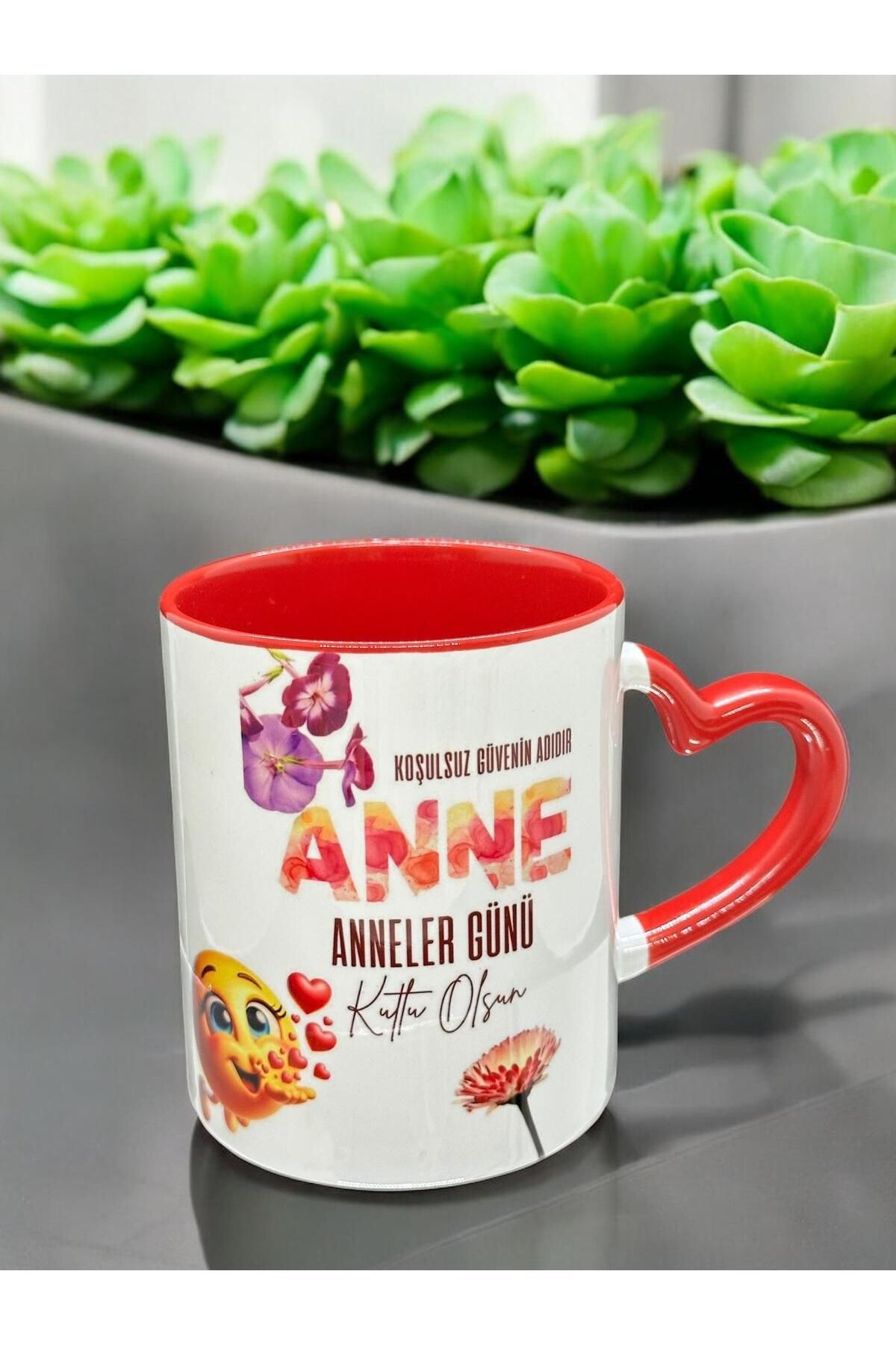 Marblestone Kırmızı Kalp Kulplu Anneler Günü Hediye Kupa