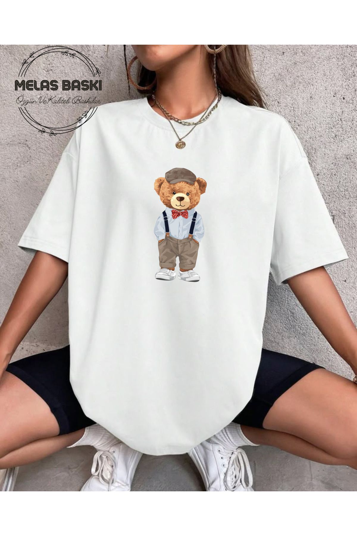 MELAS BASKI Pamuklu Oversize Ayıcık Baskılı Beyaz Tshirt