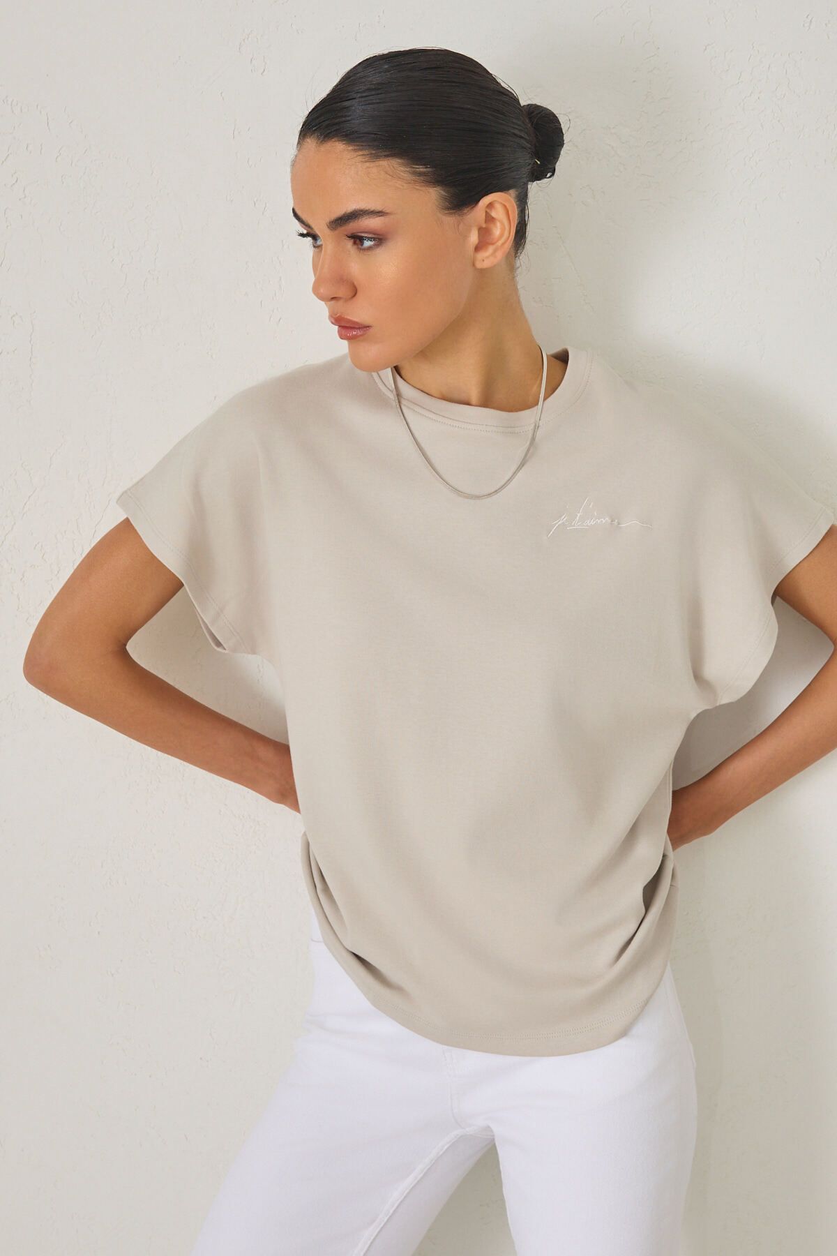 Amia&Co. Taş Baskı Detaylı Kolsuz T-Shirt