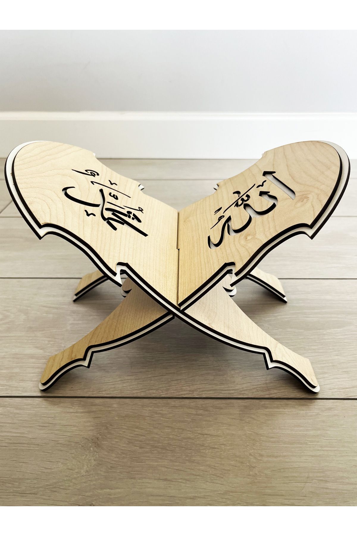 MinikButik AHŞAP ÇOCUK RAHLE (20X32 CM)