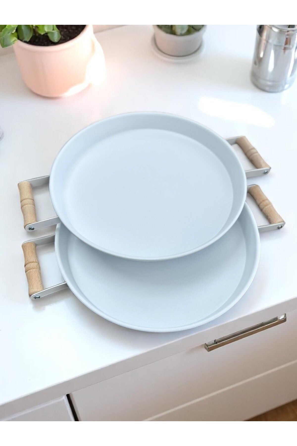 hemlife-Set of 2 (30/30 cm) Metal Tray with Wooden Handle Tea Tray Coffee Tray Presentation Tray Set 4