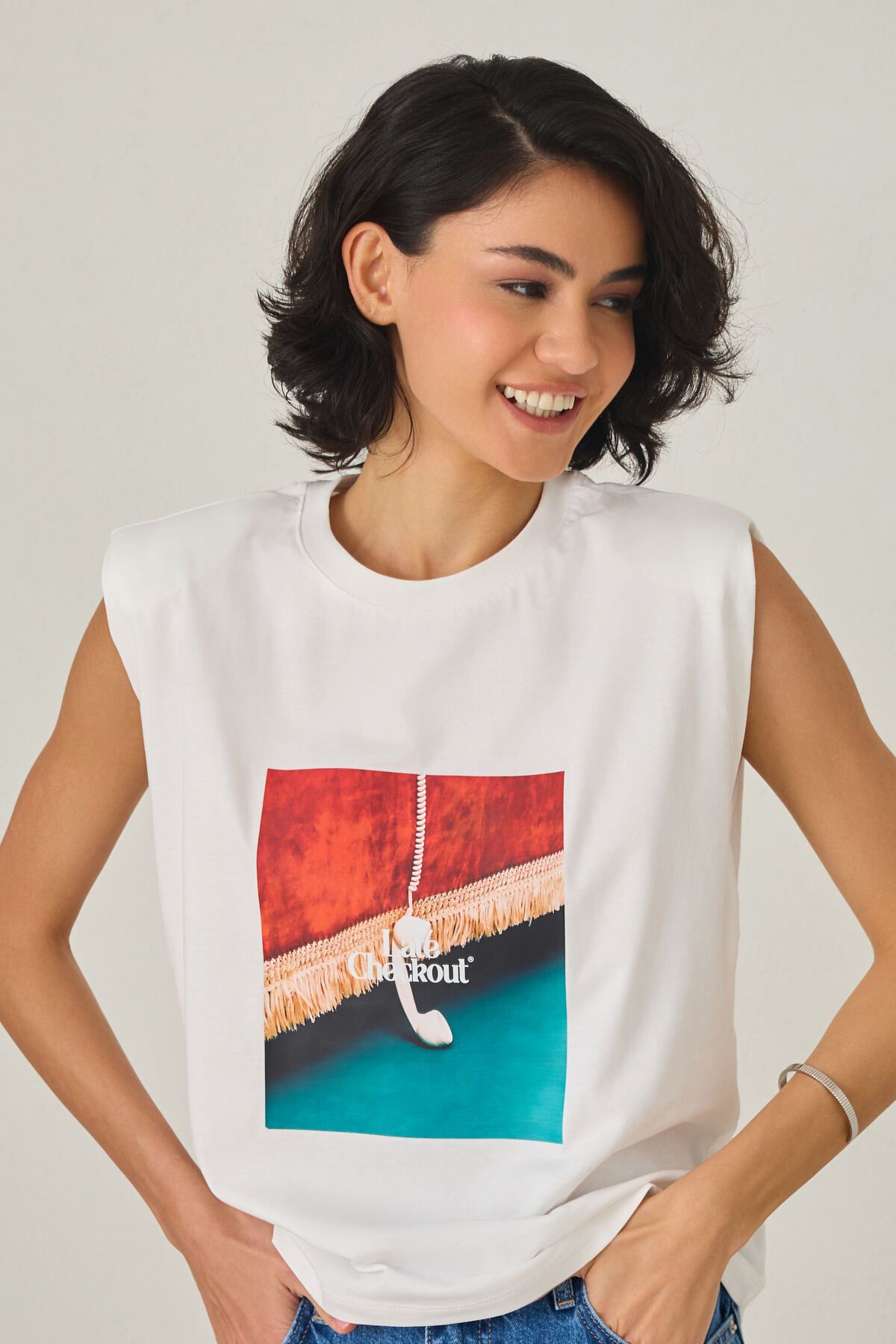 Amia&Co. Ekru Baskılı Bisiklet Yaka Kısa Kollu T-Shirt