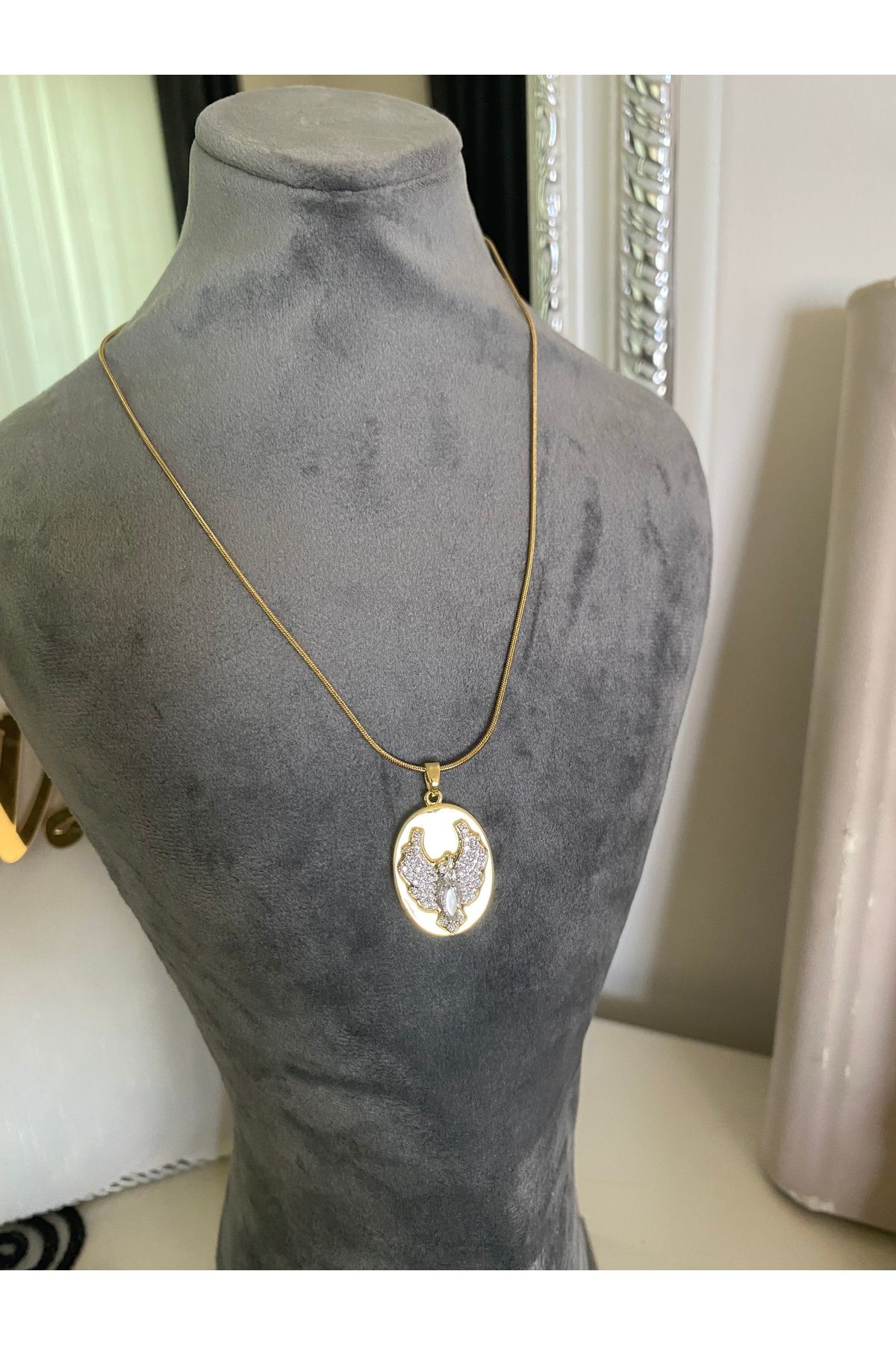 DESİGN Sisters Accessories Anka Kuşu Figürlü Gold Kolye
