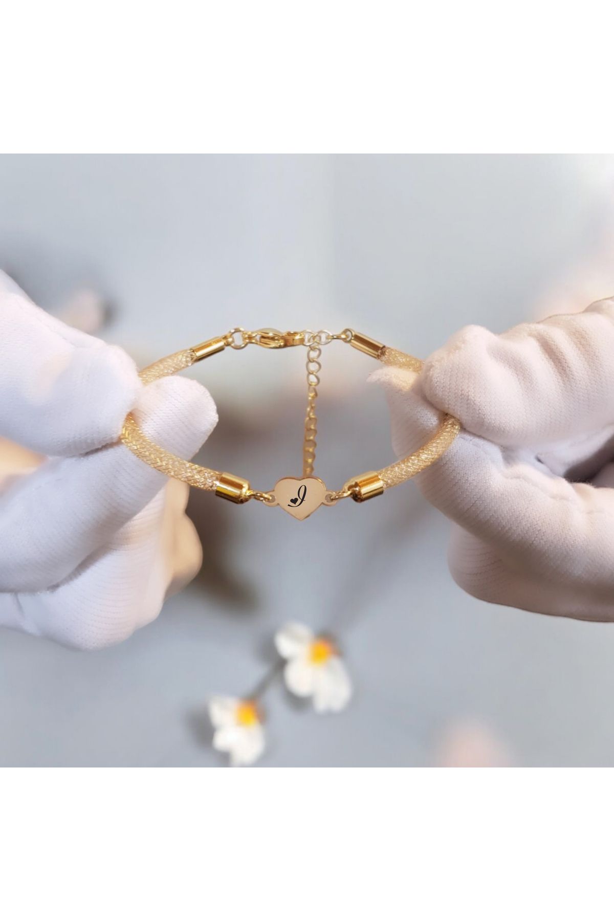 ARCHINO GOLD I Harfine Özel Hasır Kordonlu Kalp Figürlü 14 Ayar Altın Plakalı Hediye Bileklik-474harf-sw