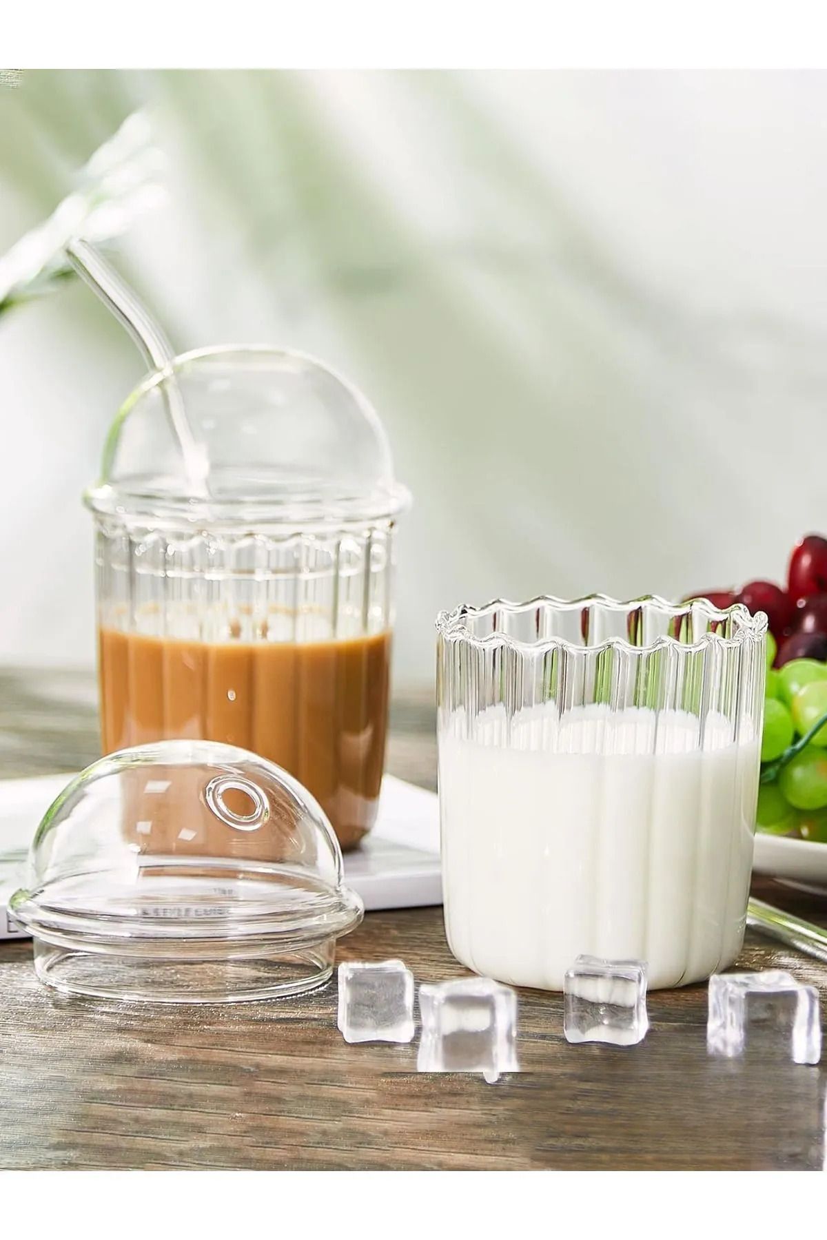 DEZİ Kapaklı Pipetli Cam Kahve Bardağı – Borosilikat, 550ML Isıya Dayanıklı Sunum Bardağı Icemocha