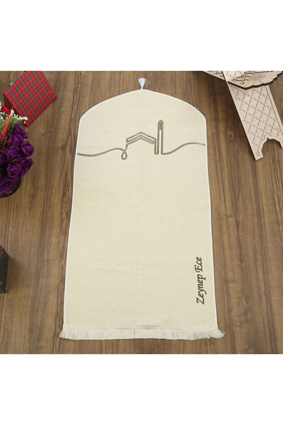 İkranur El Kuba Lüks Astarlı Biyeli Seccade İsimli Krem (66X125cm) 565 gr