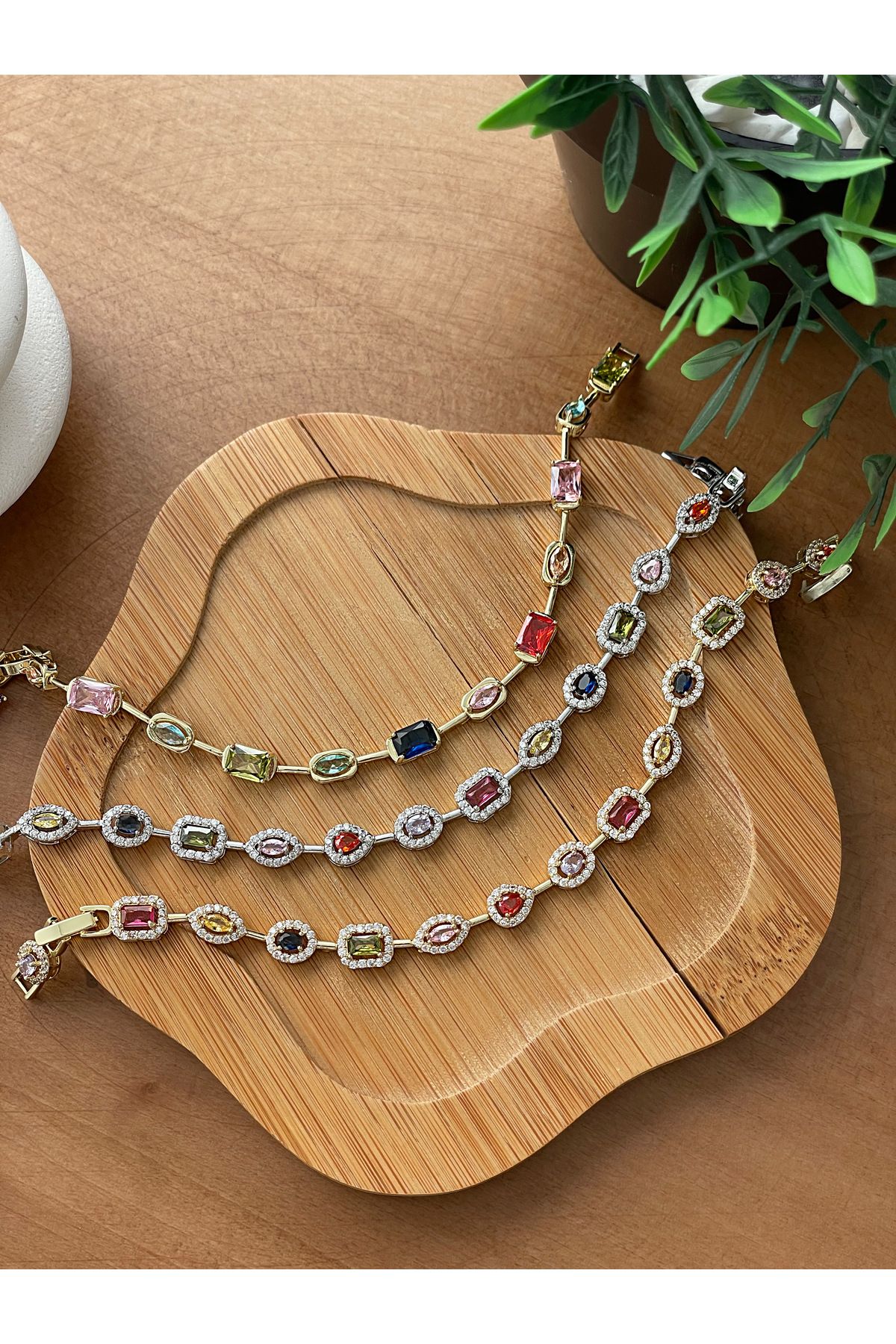 JELLY Kadın 14K ALTIN Renk Çok Renkli Zirkon Taşlı Sıralı 7 Element Aura Işıltılı Tasarım VİP Bileklik