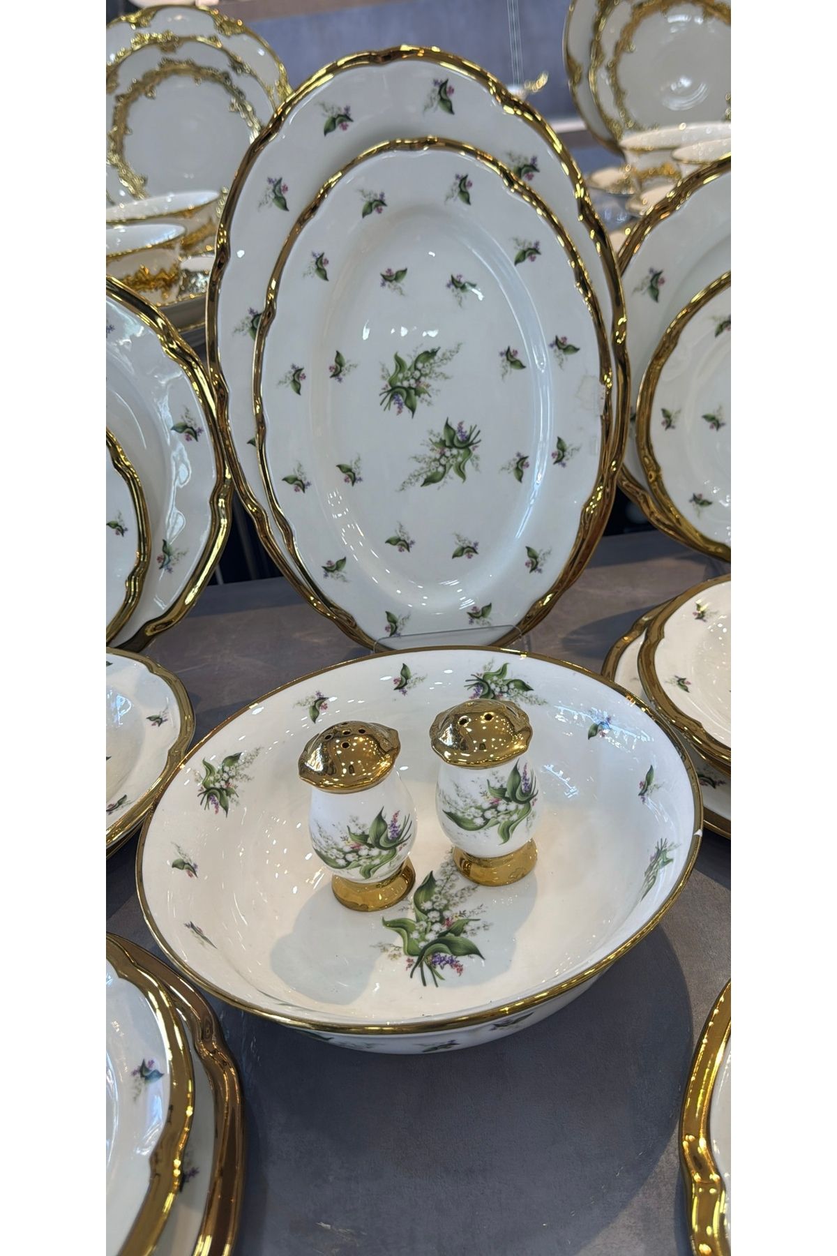 hediye ESTERHOMEDECOR Porselen kayık tabak seti 2 kayık tabak 1 salata kâsesi 2 tuzluk