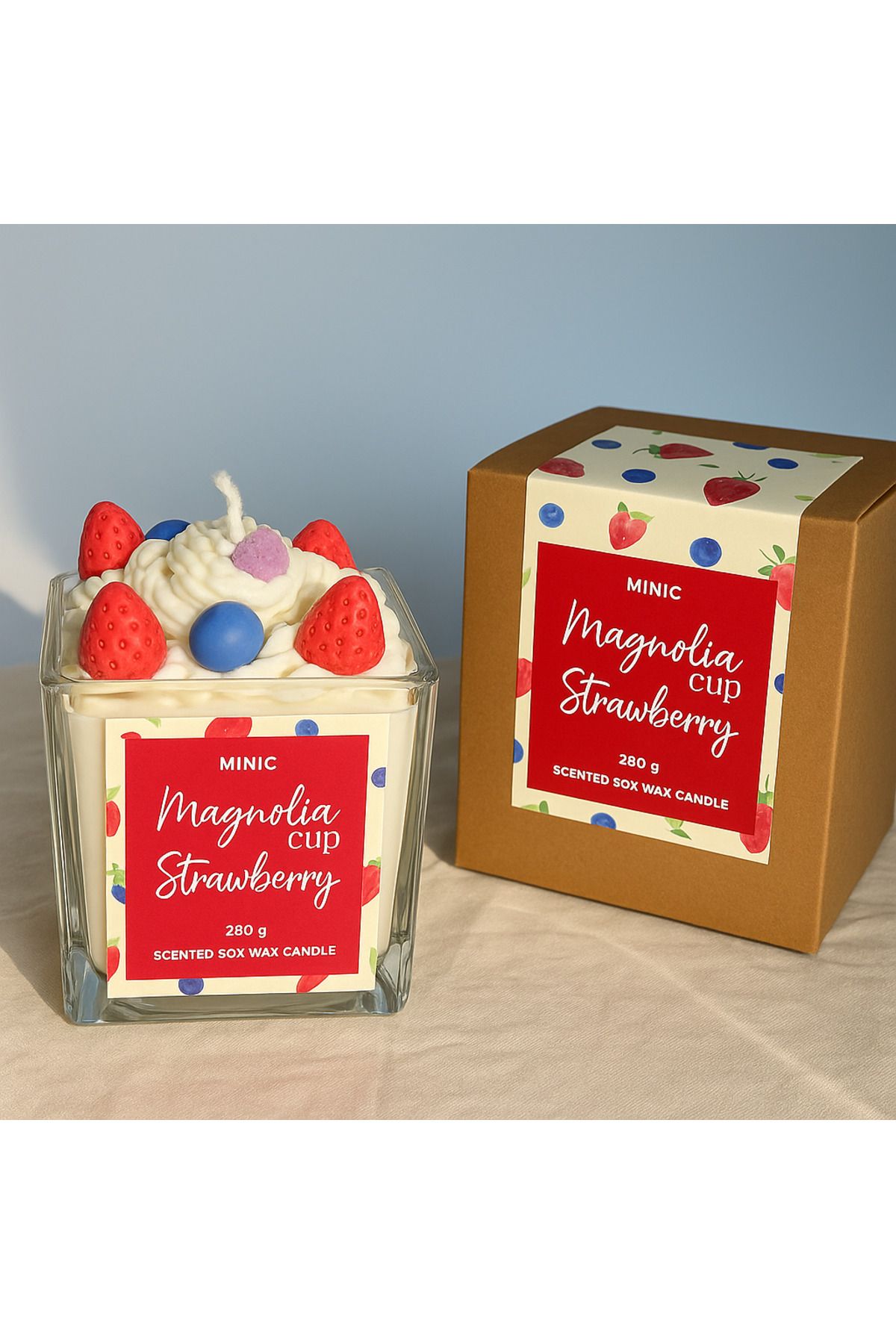 Minic Store El Yapımı Magnolia Cup Kremalı Çilekli Soya Mum - Çilek Kokulu