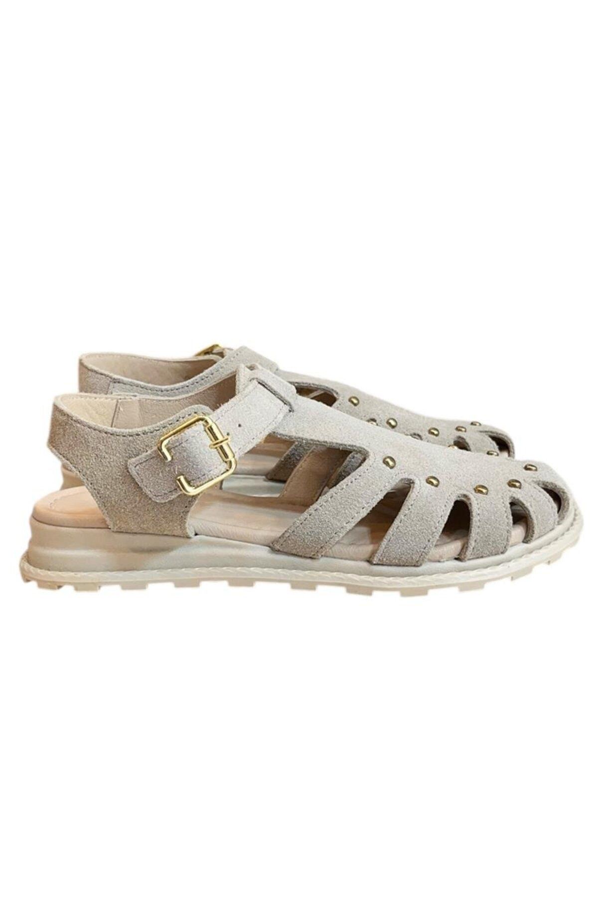TUFAN SHOES Bej Hakiki Deri Süet Burnu Kapalı Arkası Açık Troklu Sandalet