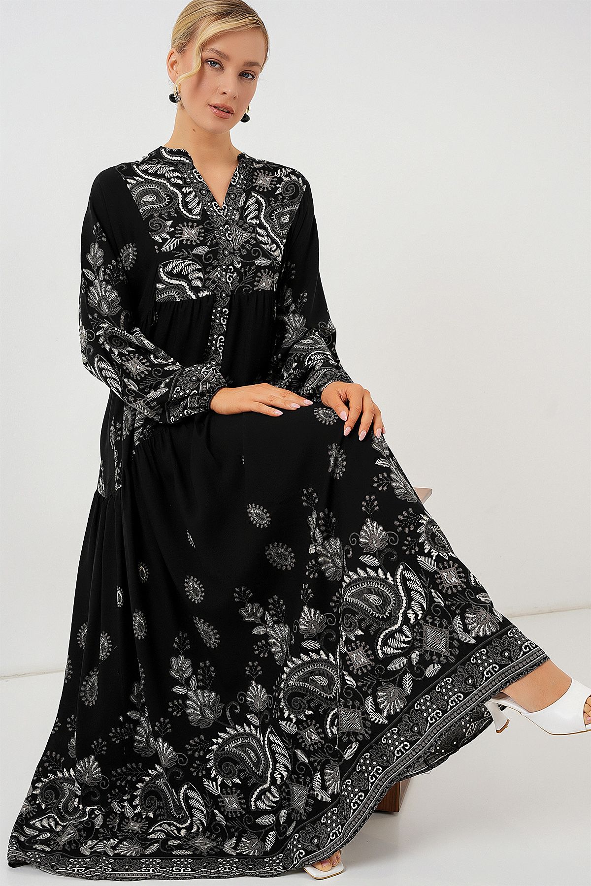 Bigdart-2423 Rochie Hijab cu model autentic - Negru - Alb 1 2