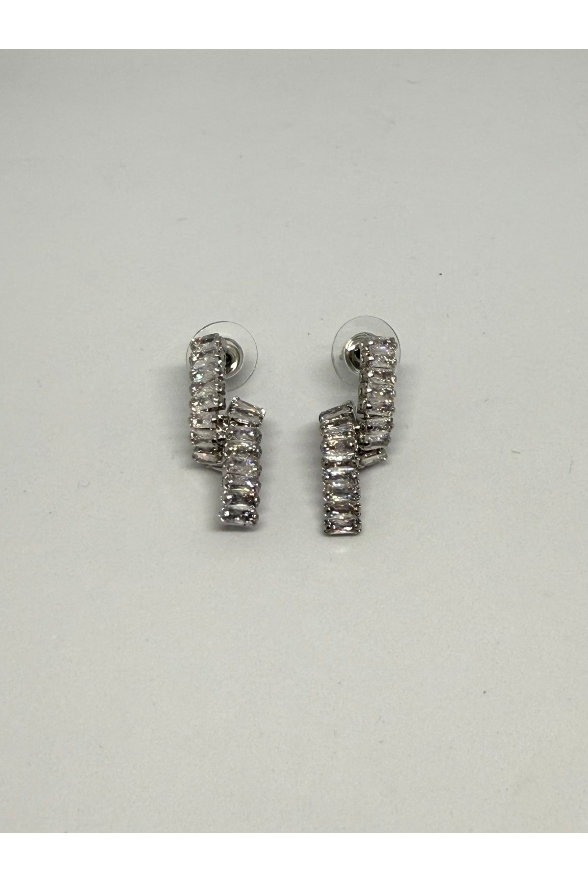 Gulsah's Store Zircon stone 925 gümüş girişli zirkon taşlı silver küpe