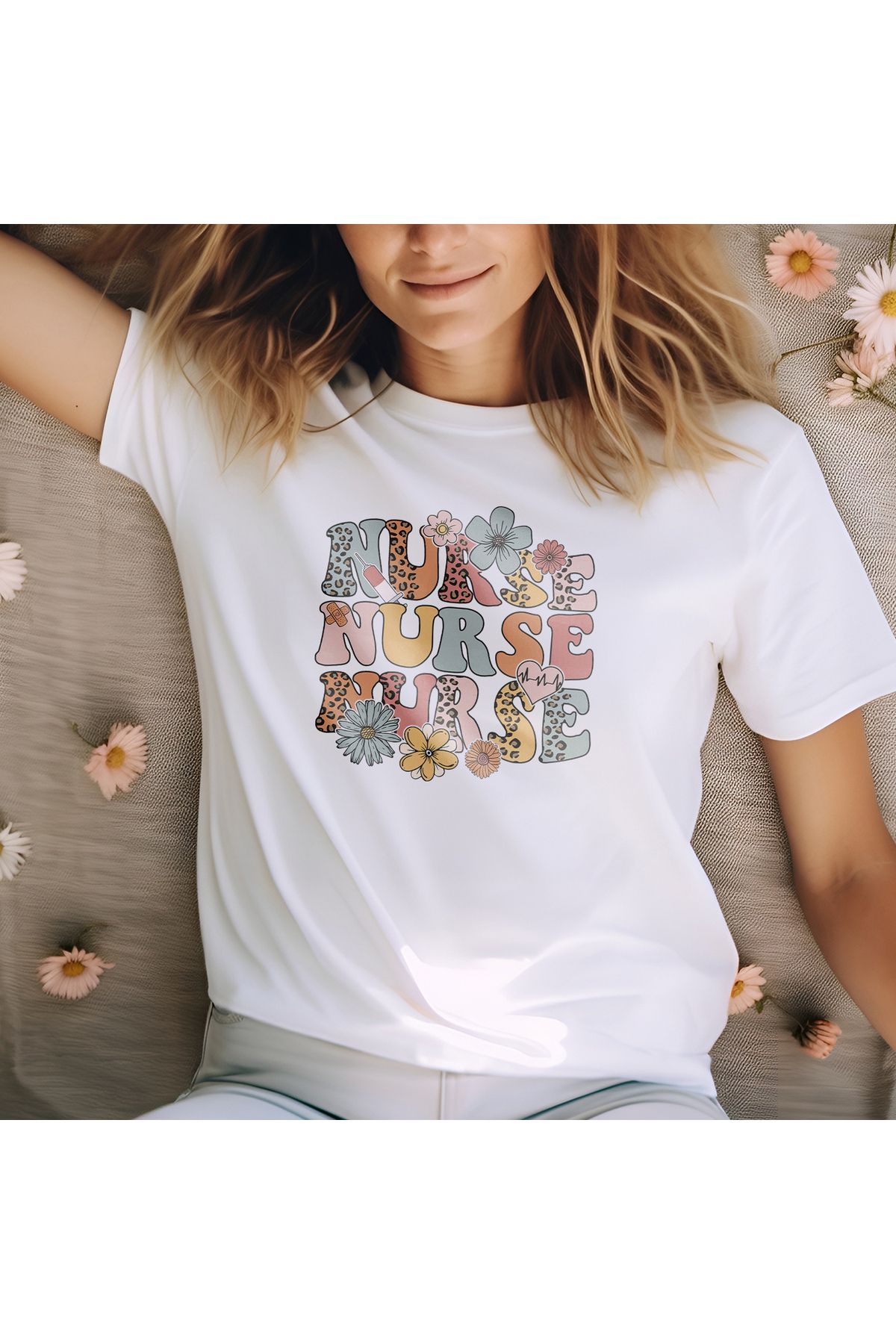 giftkonsept Nurse Flower Hemşire Hediyelik %100 Pamuklu Regular Beyaz Tişört