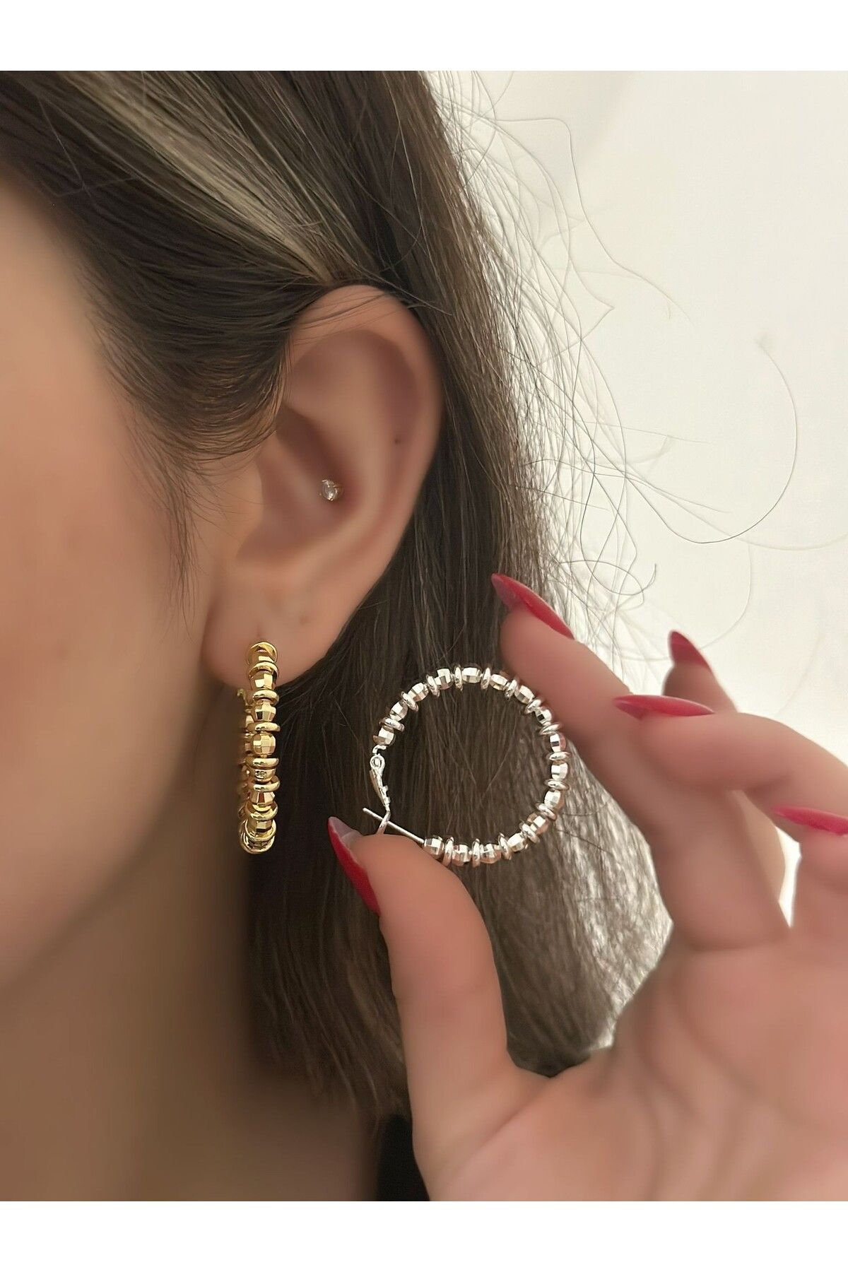 MyladyAccessoriess Sıralı Topçuk Detaylı Halka Küpe (Çelik) Gold