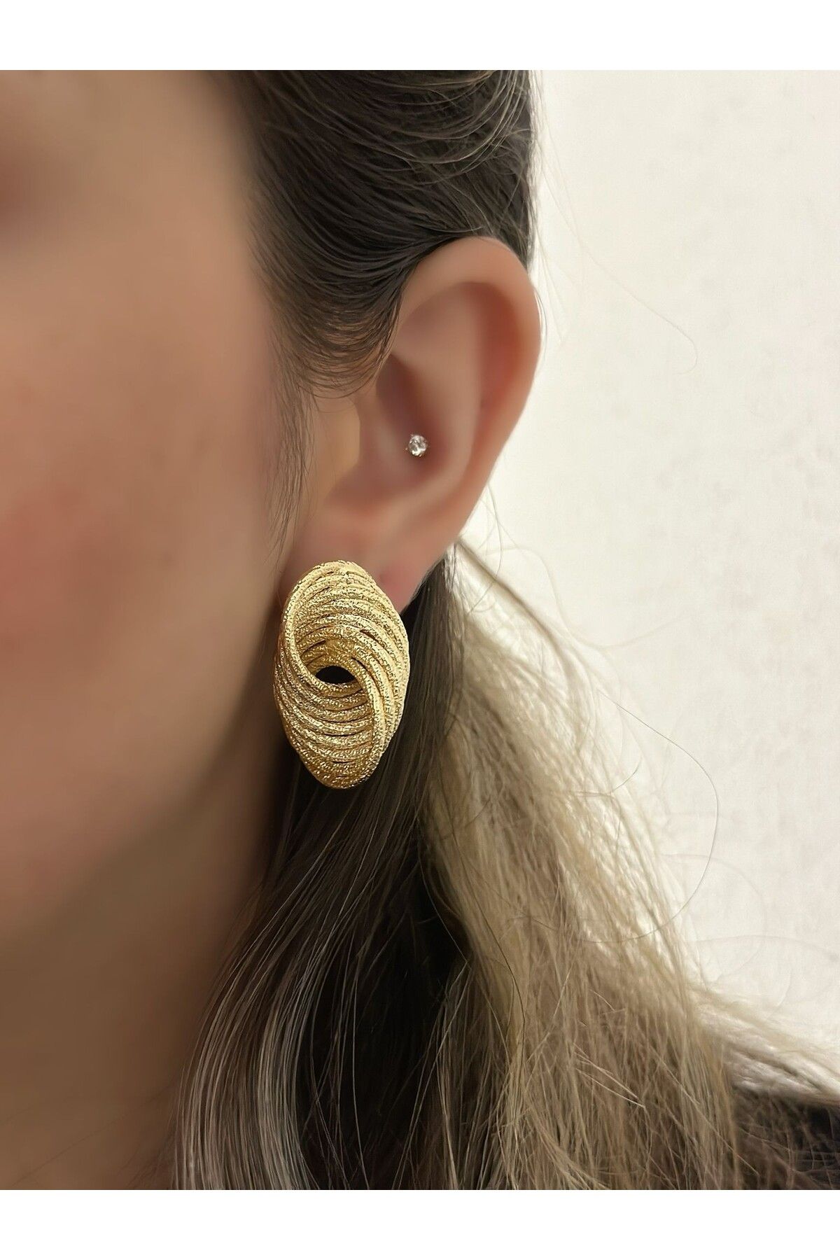 MyladyAccessoriess Sarmal Geometrik Küpe (Çelik)